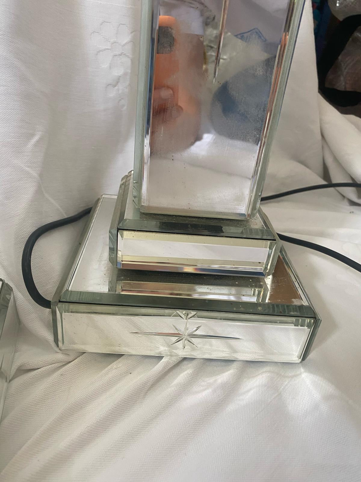 MIRRORED LAMPS