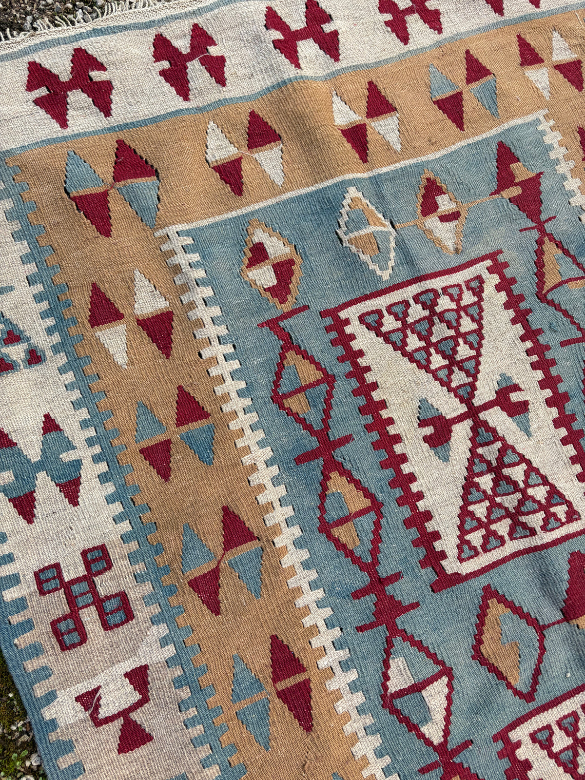KILIM RUG