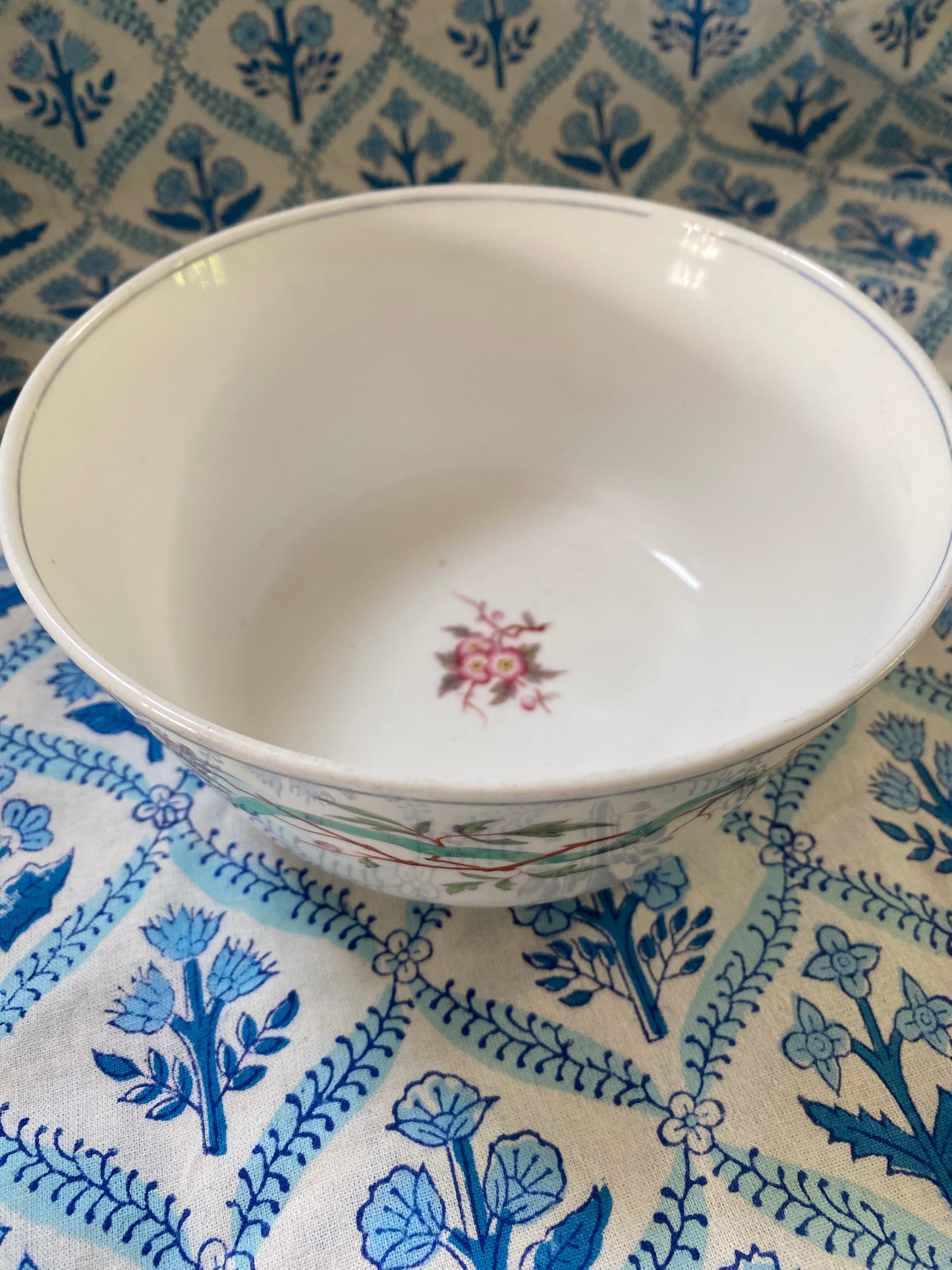 PRETTY BOWL