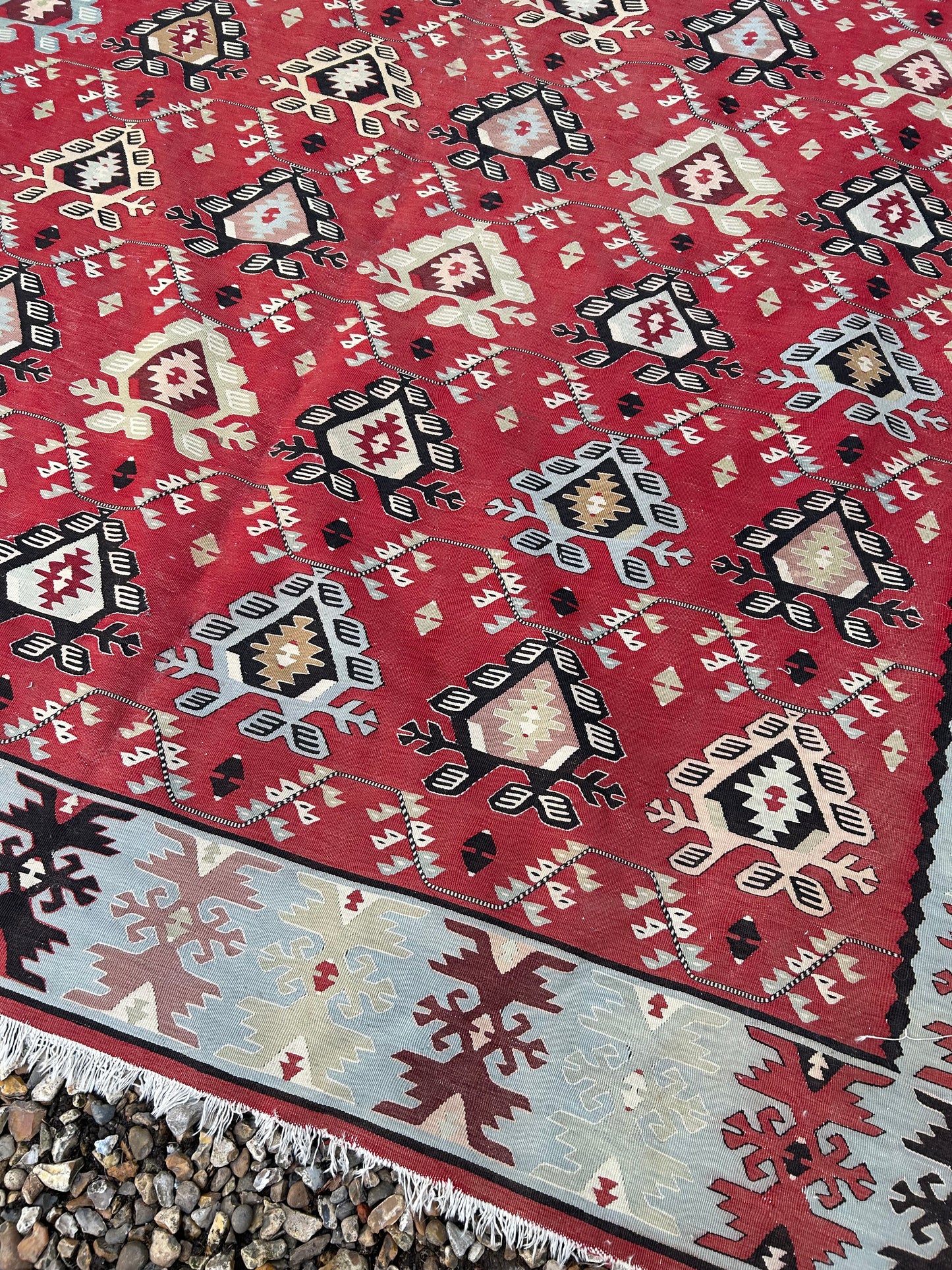 LARGE KILIM