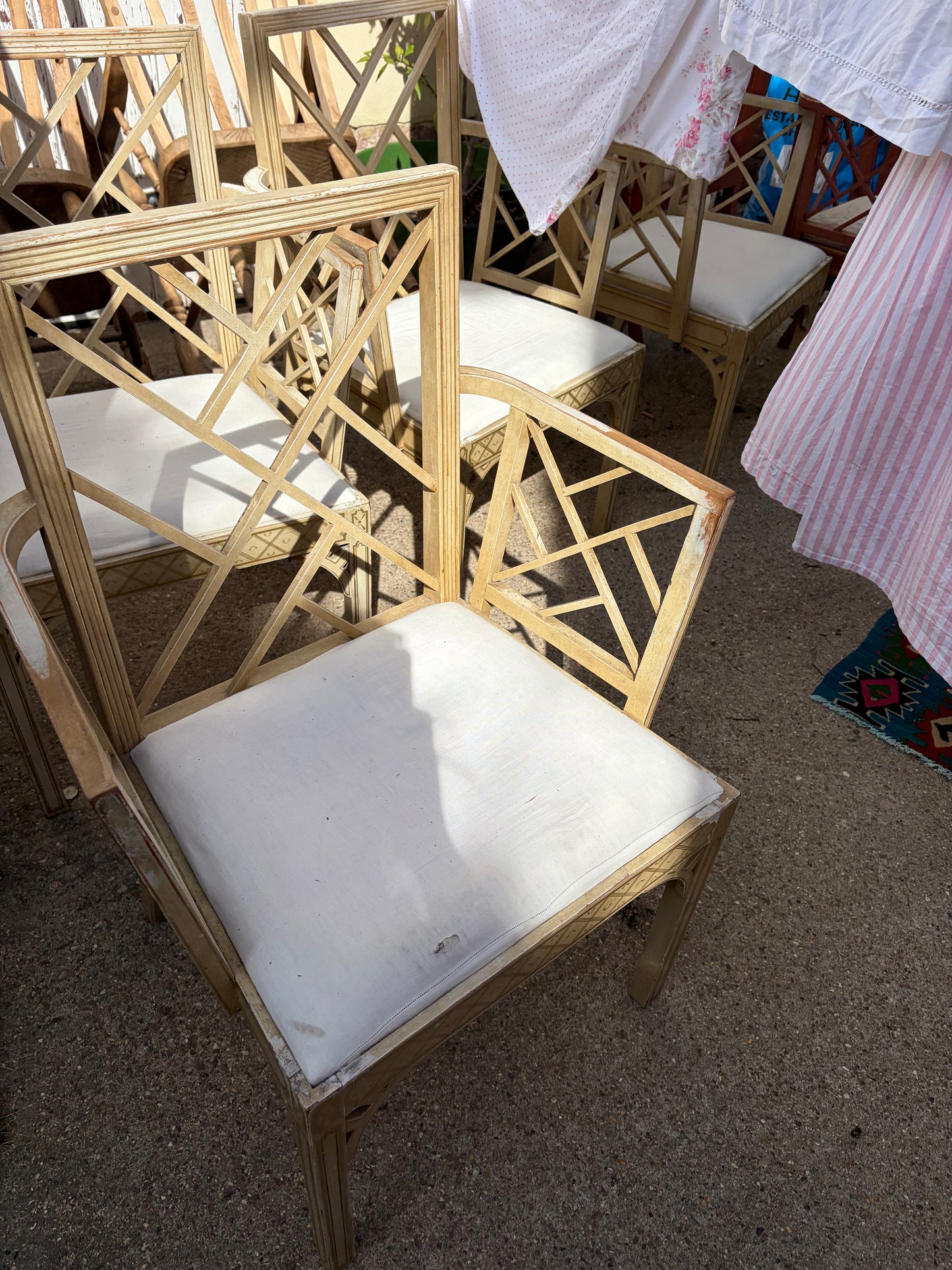 SET 4 CHAIRS