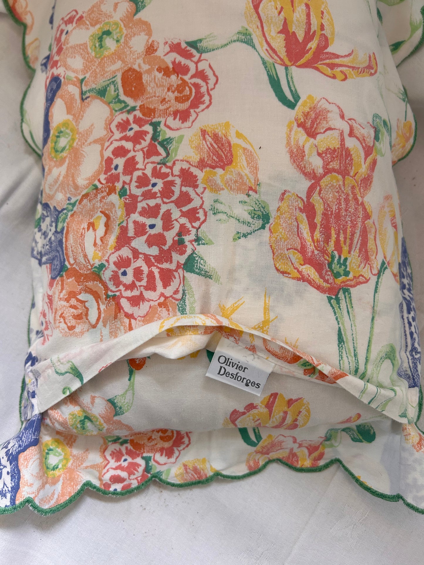CUSHION