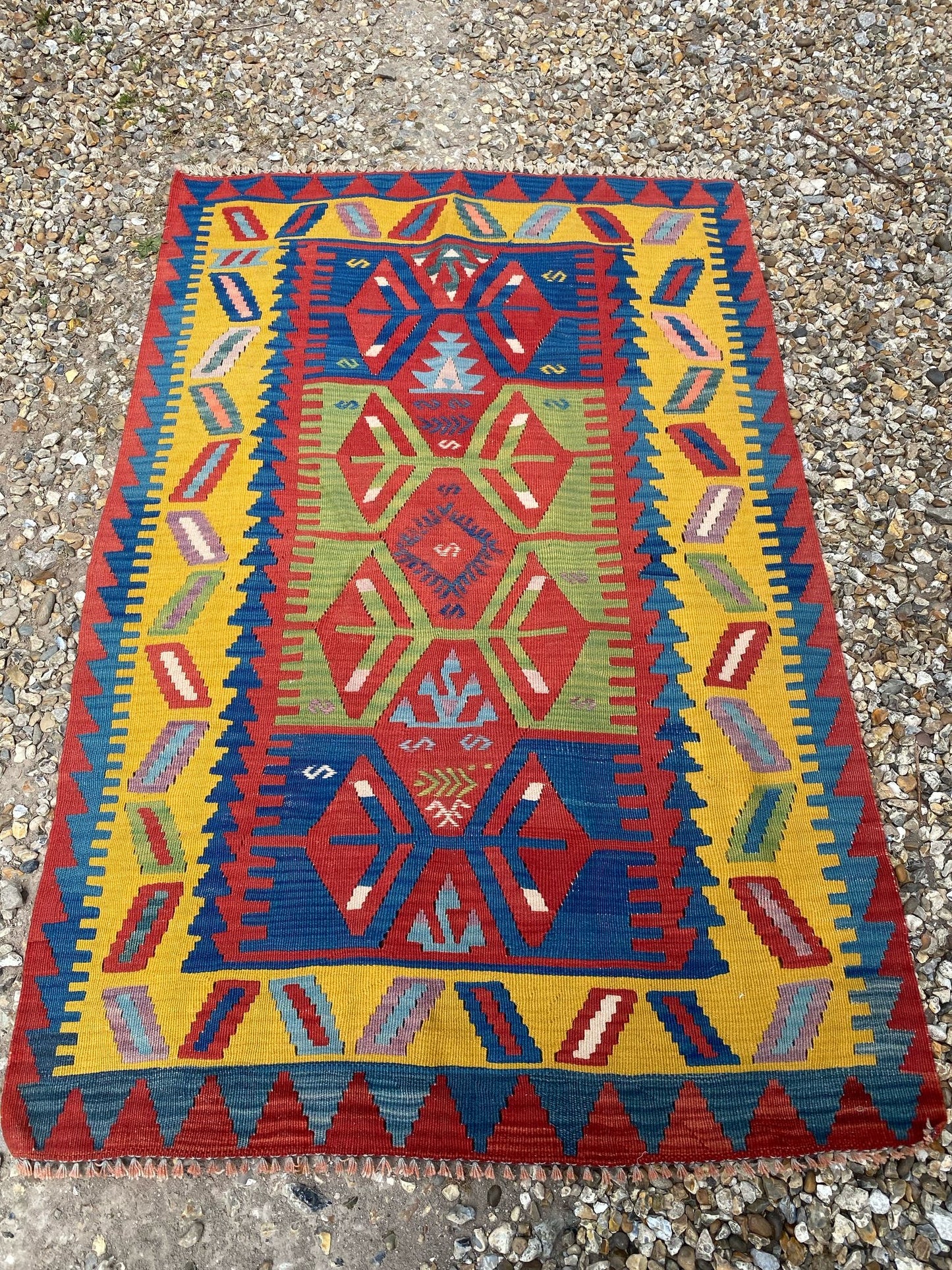 KILIM YELLOW BOARDER