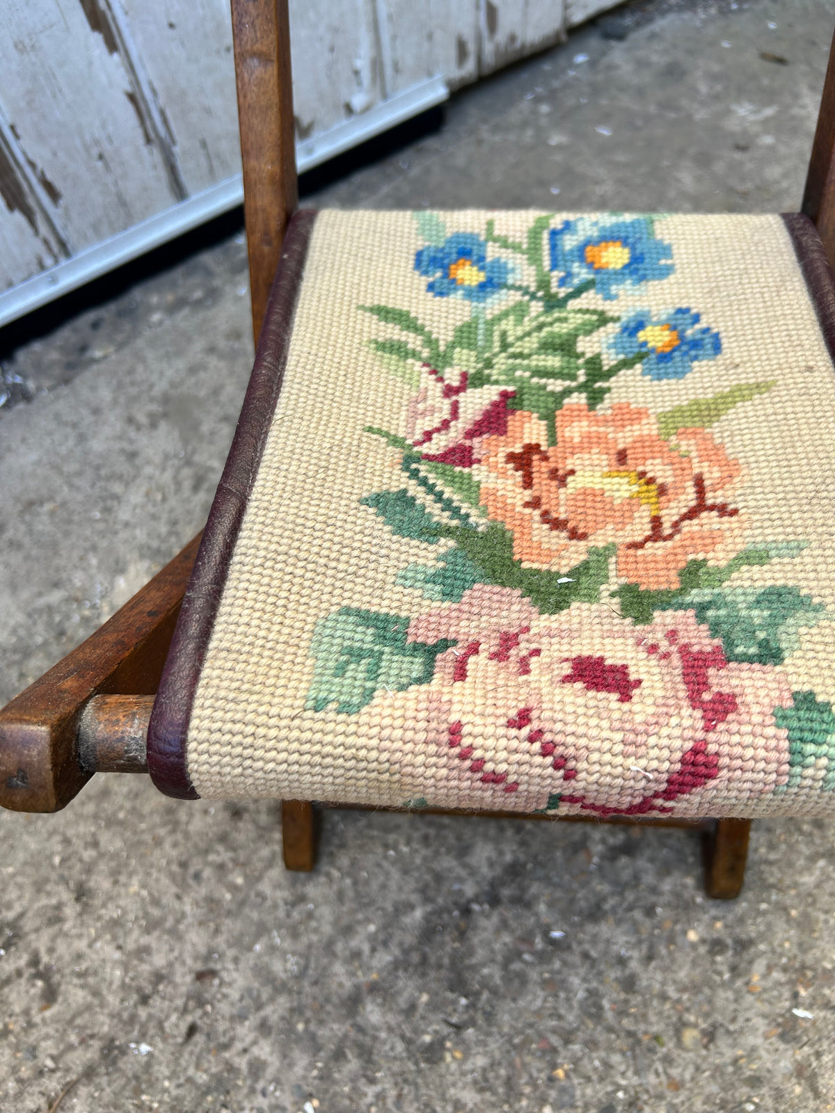 MINIATURE CHAIR