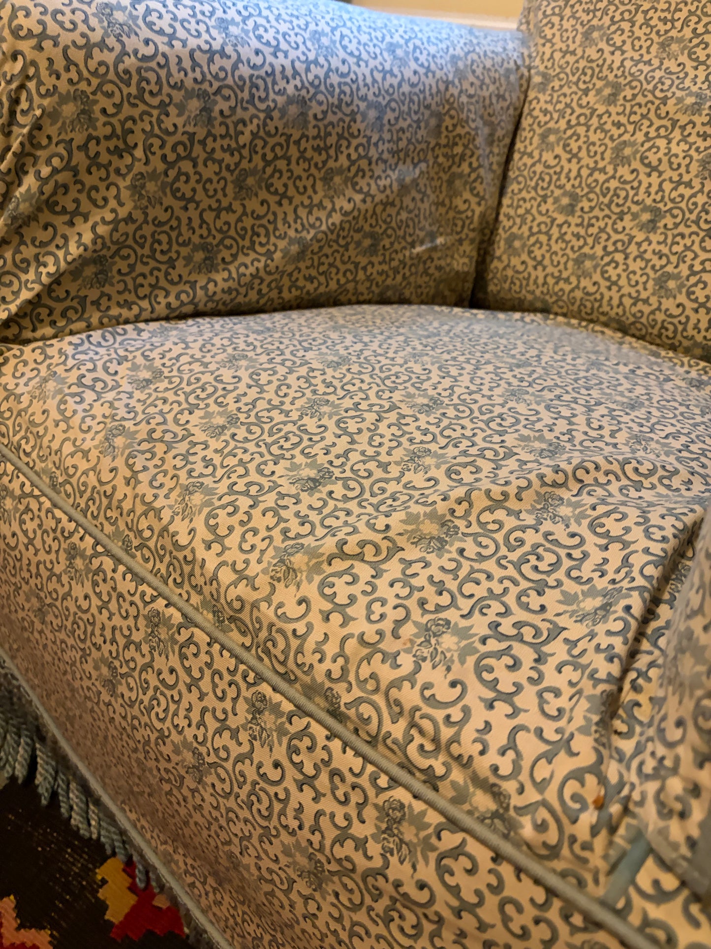 ARM CHAIR