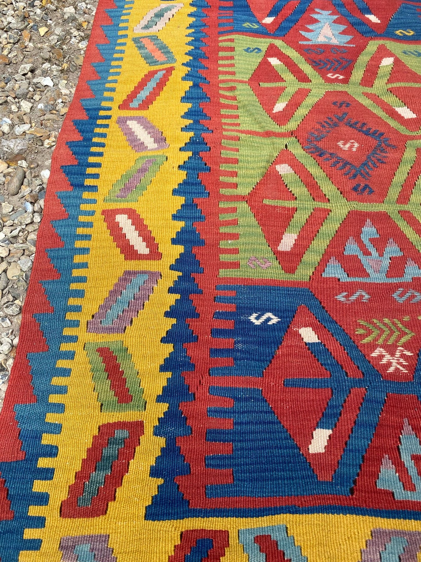 KILIM YELLOW BOARDER