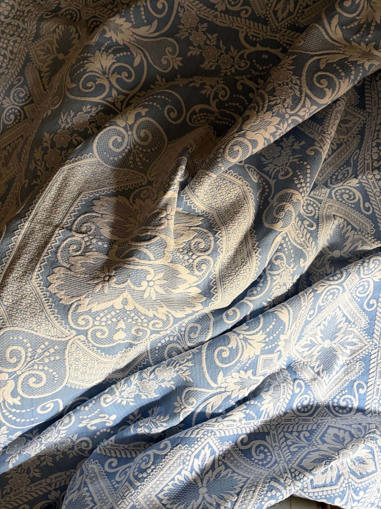 SINGLE BEDSPREADS
