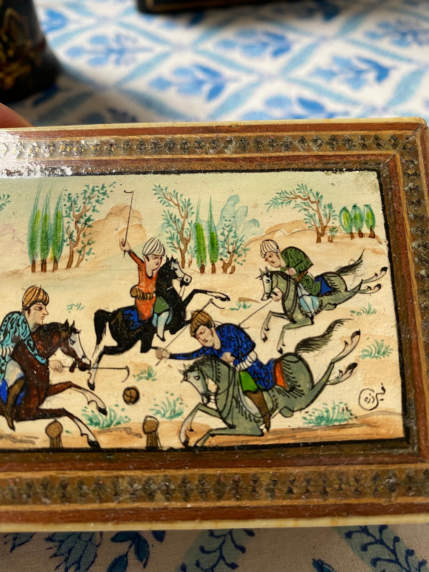 ANTIQUE BOXES