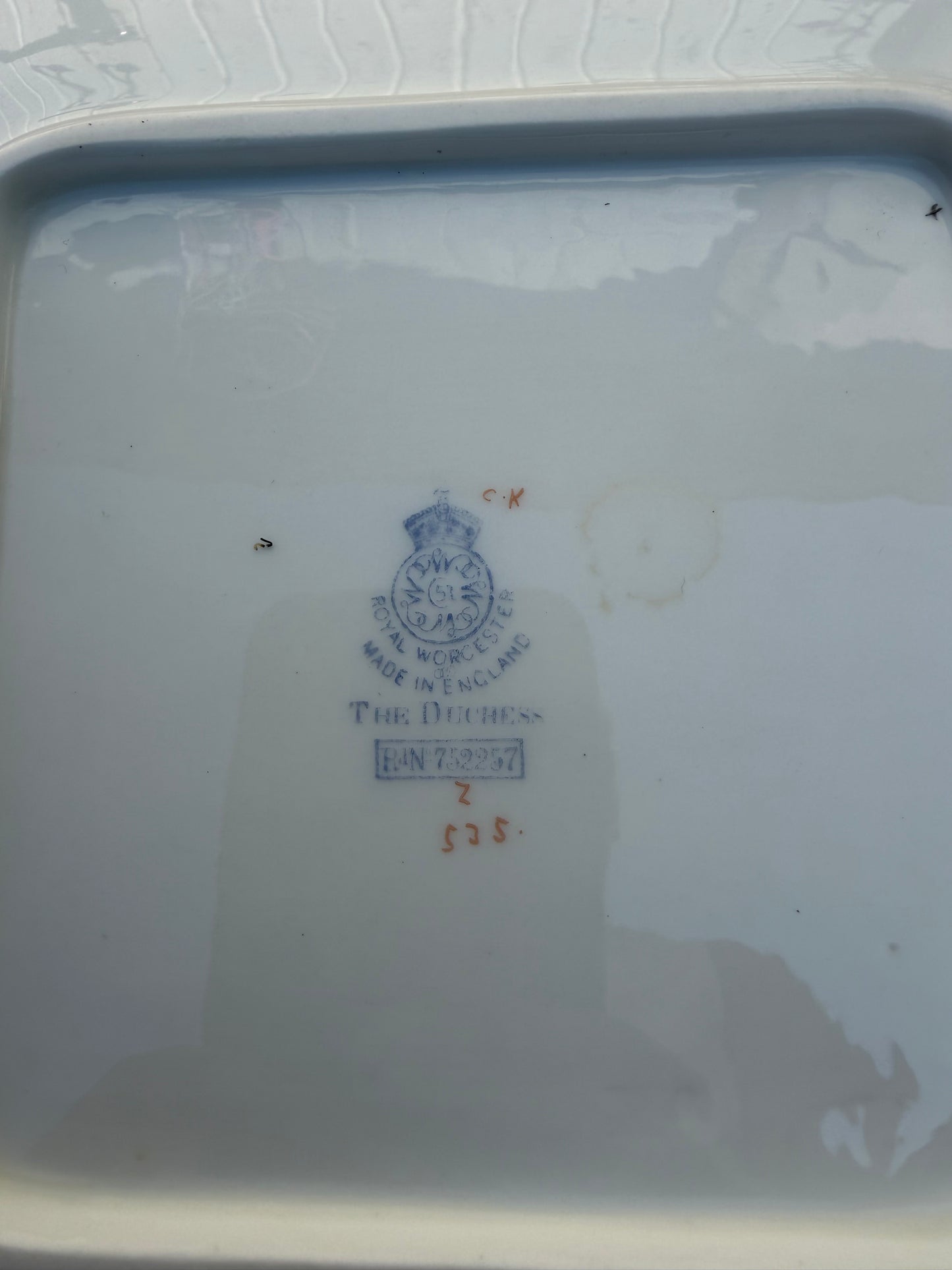 SQUARE PLATES