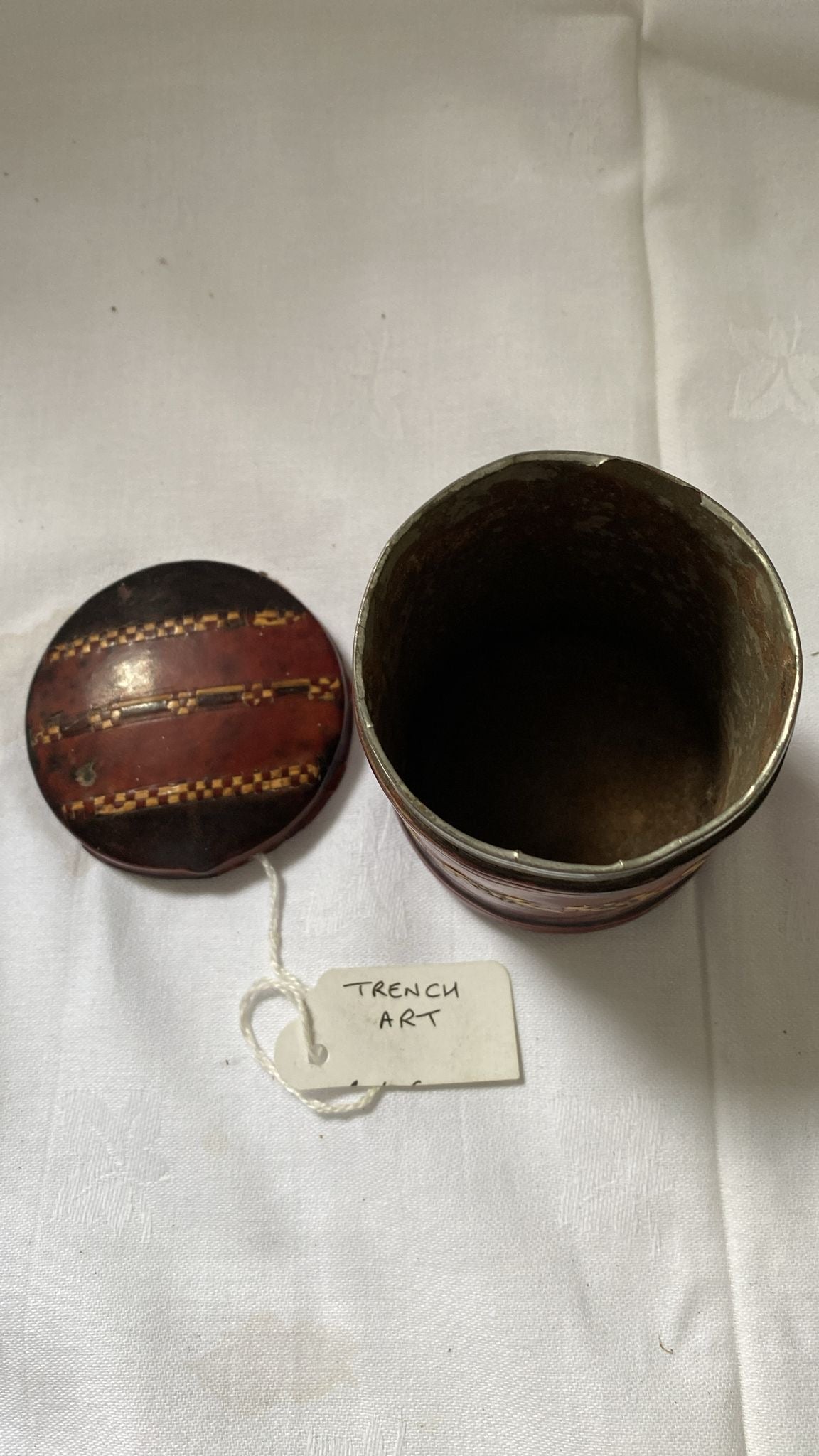 ANTIQUE POT
