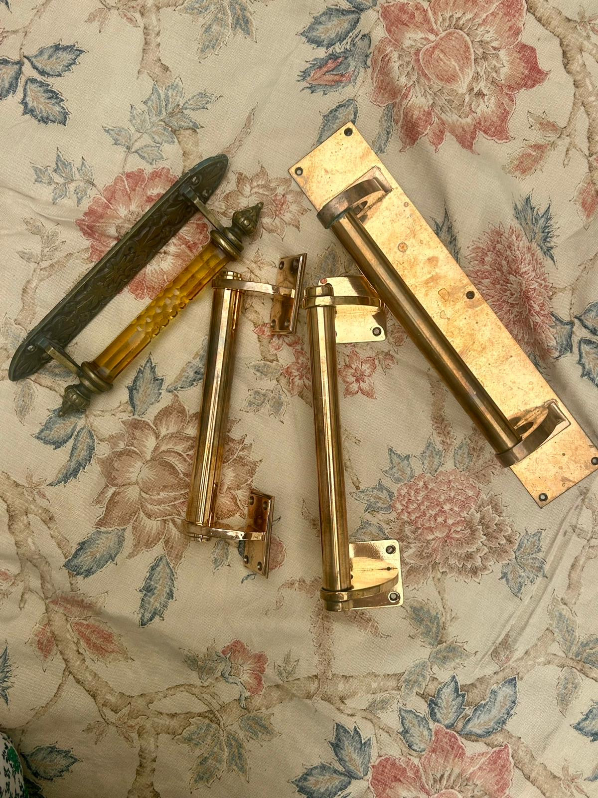 DOOR HANDLES