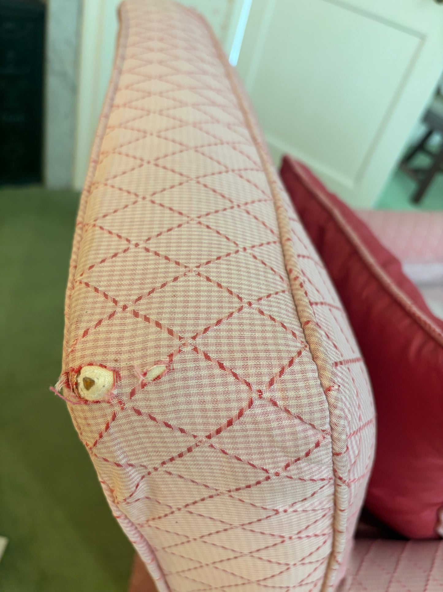 PINK CHAIR