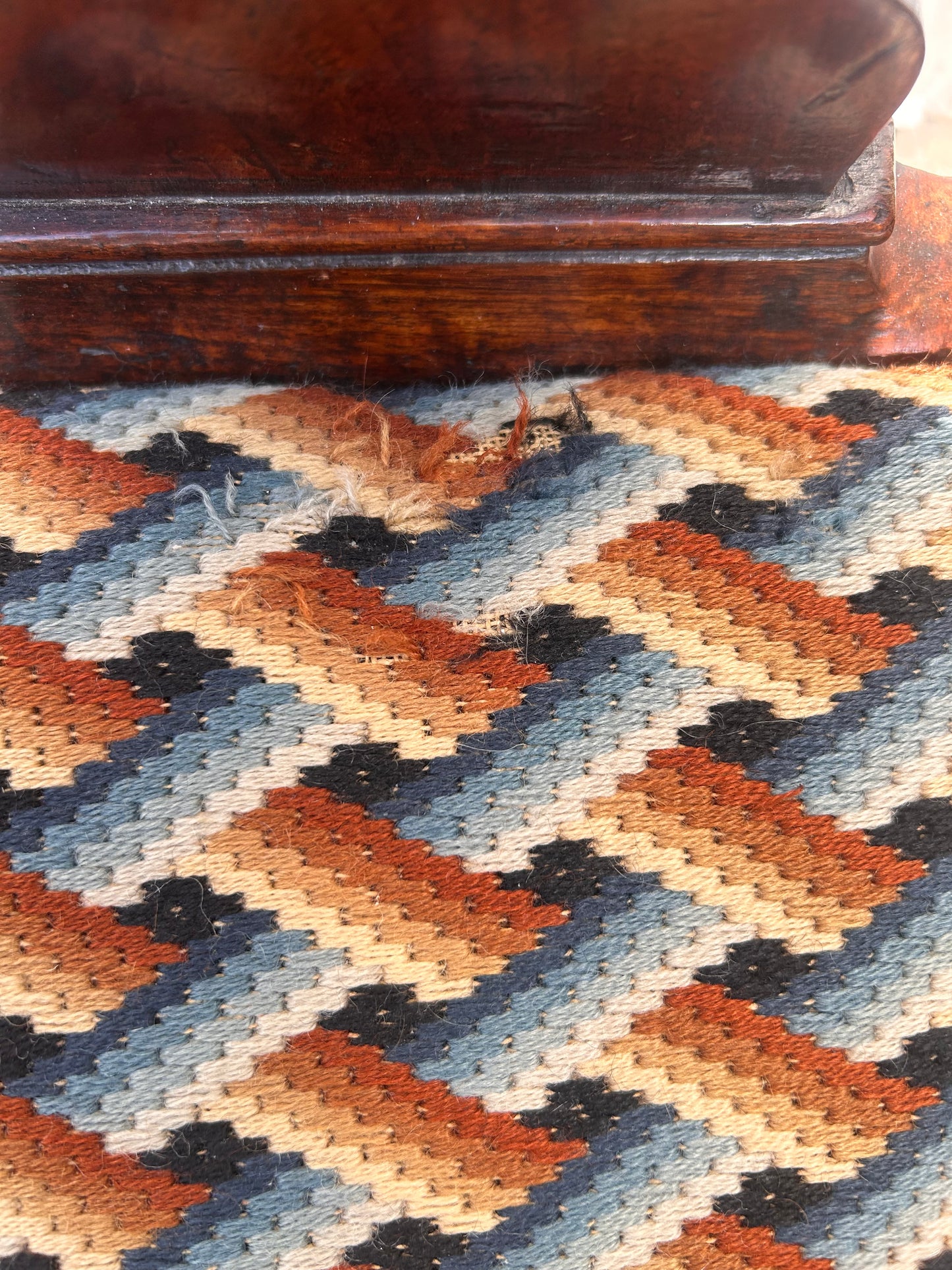 TAPESTRY SEAT CHAIR
