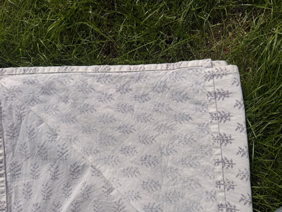 TABLECLOTH
