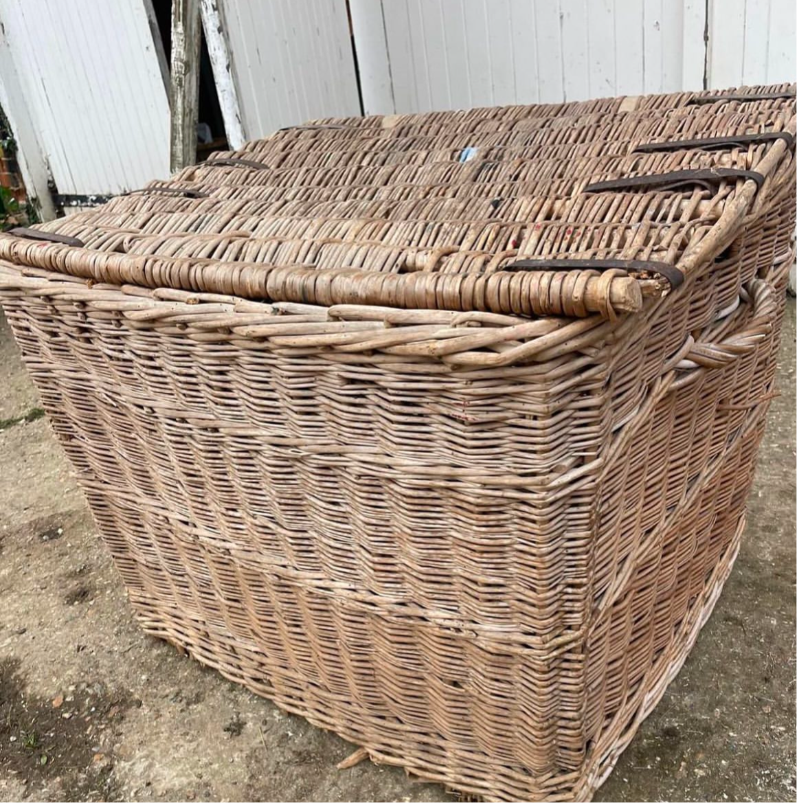 LOG BASKET