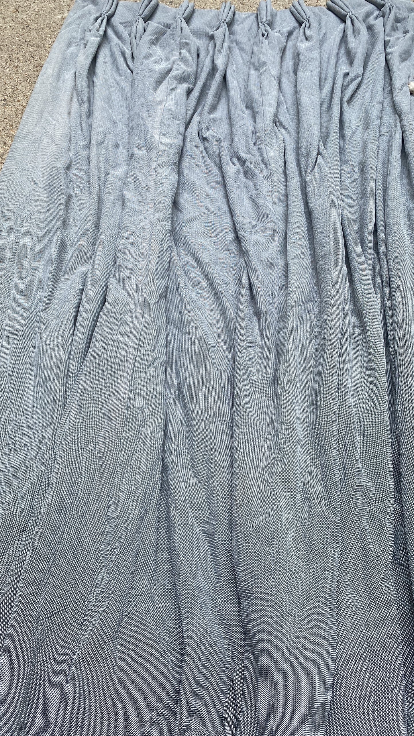 PAIR OF CURTAINS
