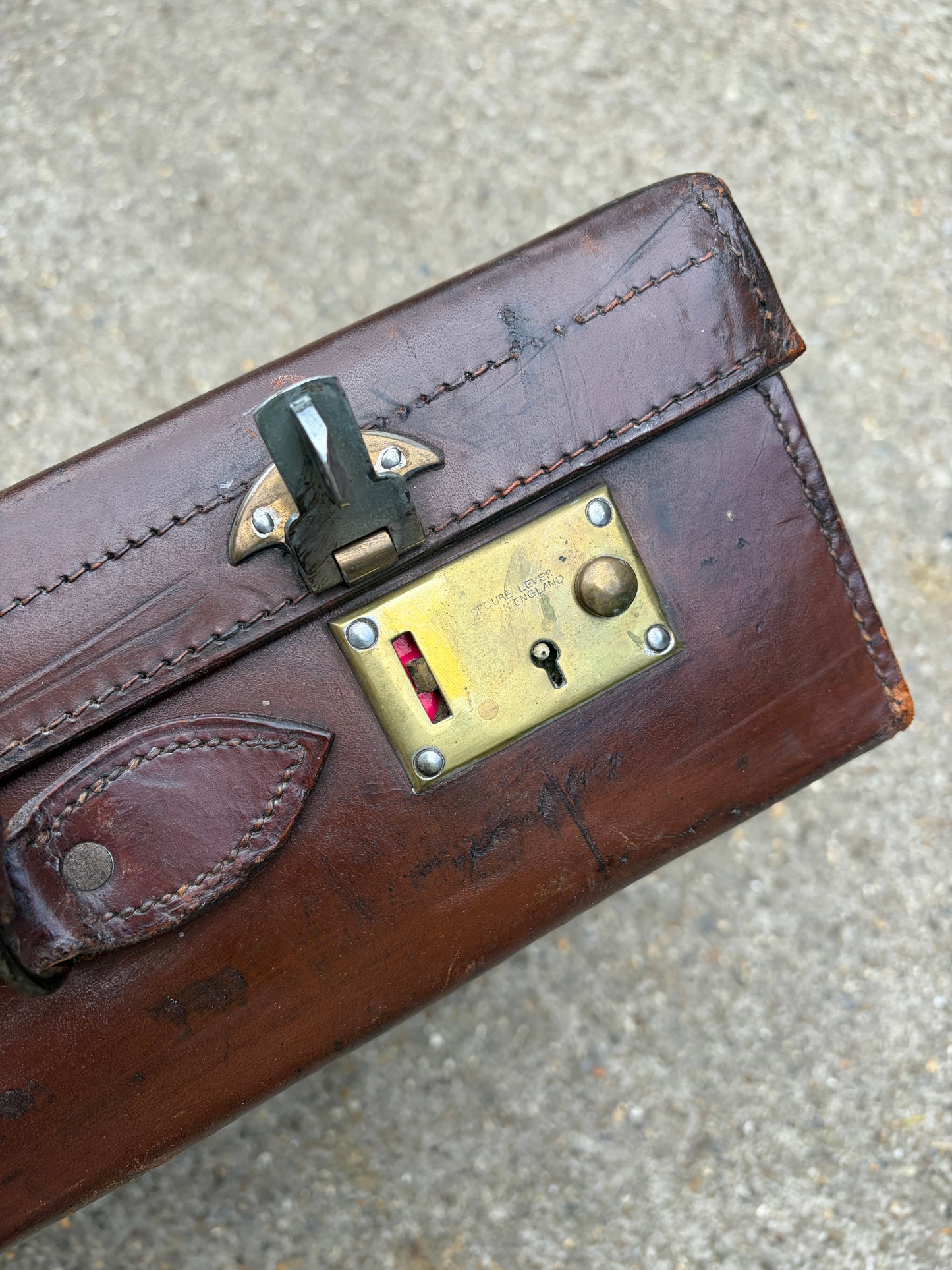 LEATHER SUITCASE