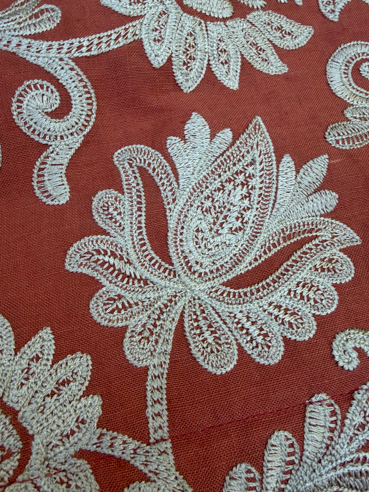 EMBROIDERED BLIND