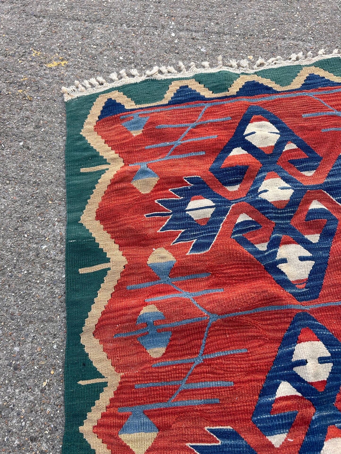 KILIM RUG