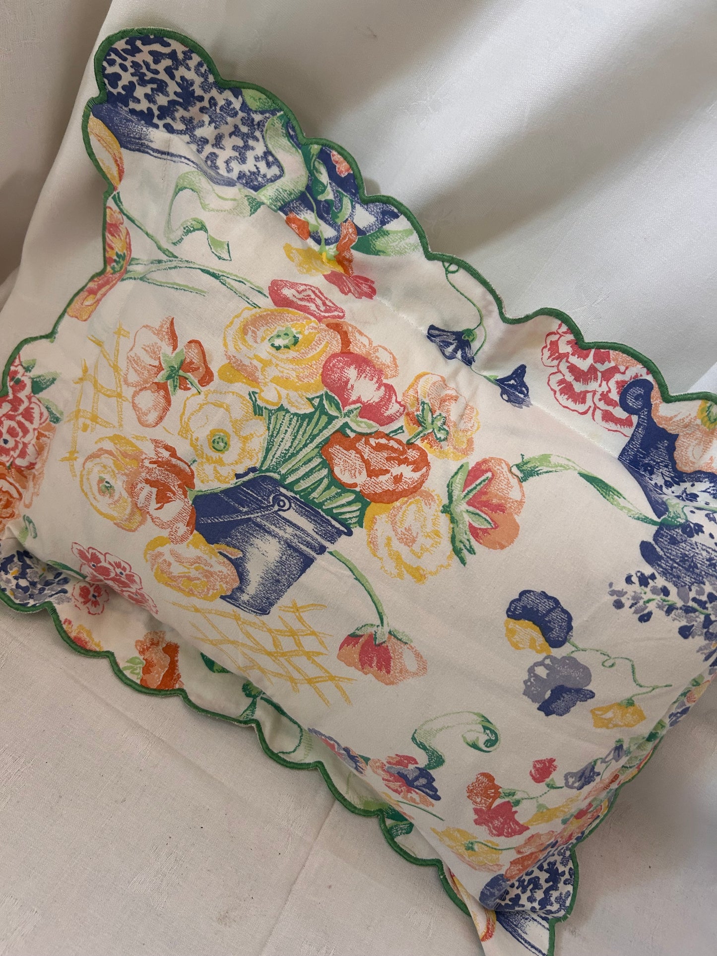 CUSHION