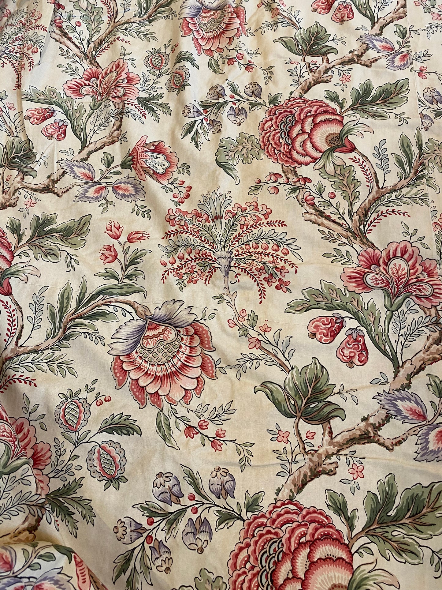 BOUSSAC CURTAINS AND PELMET