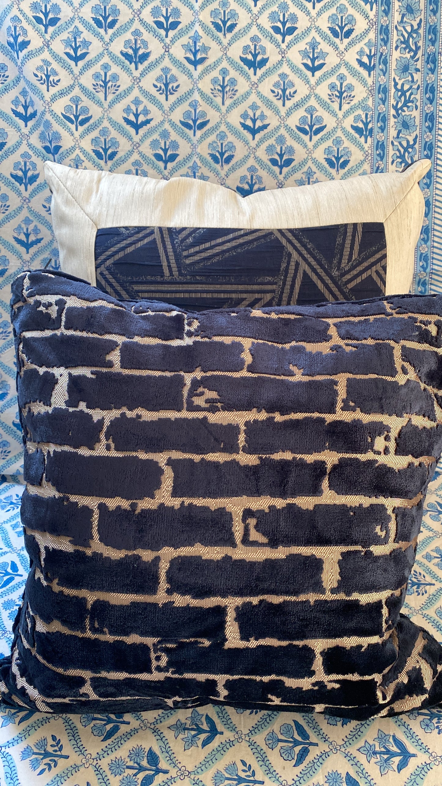 PAIR OF CUSHIONS