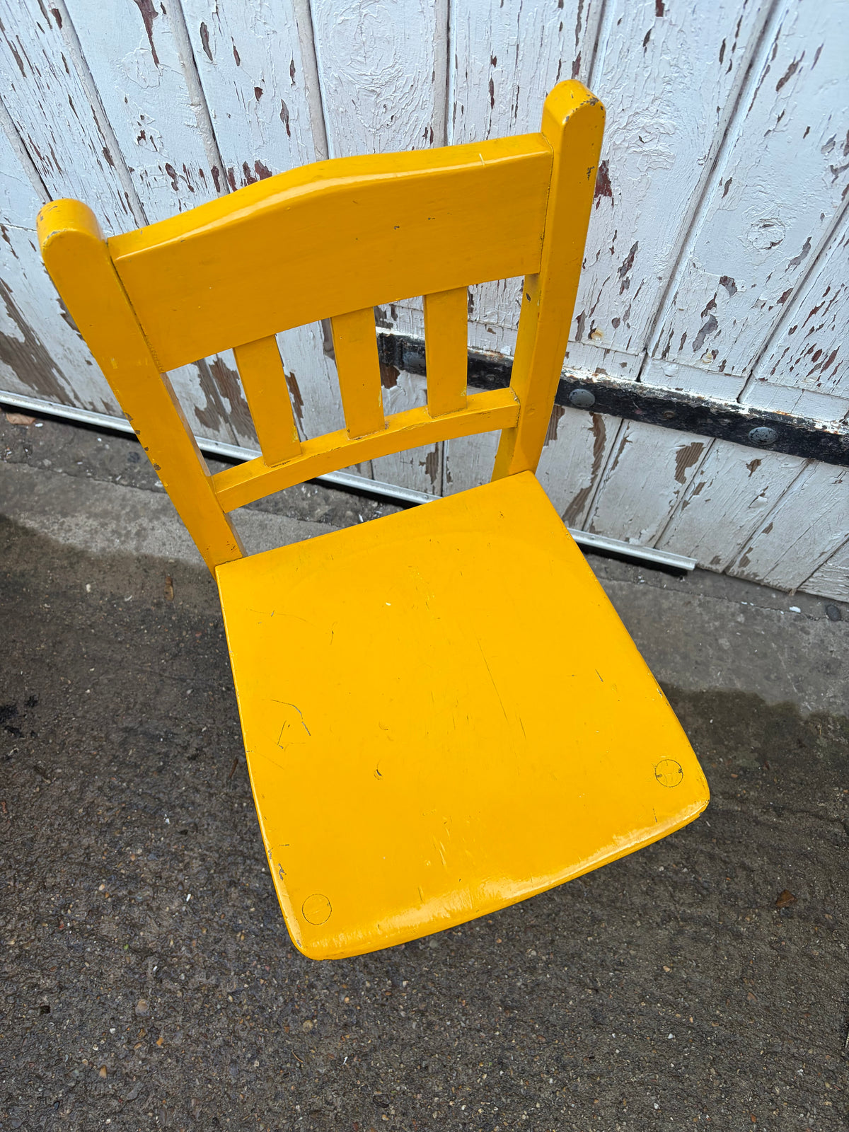 YELLOW CHAIR
