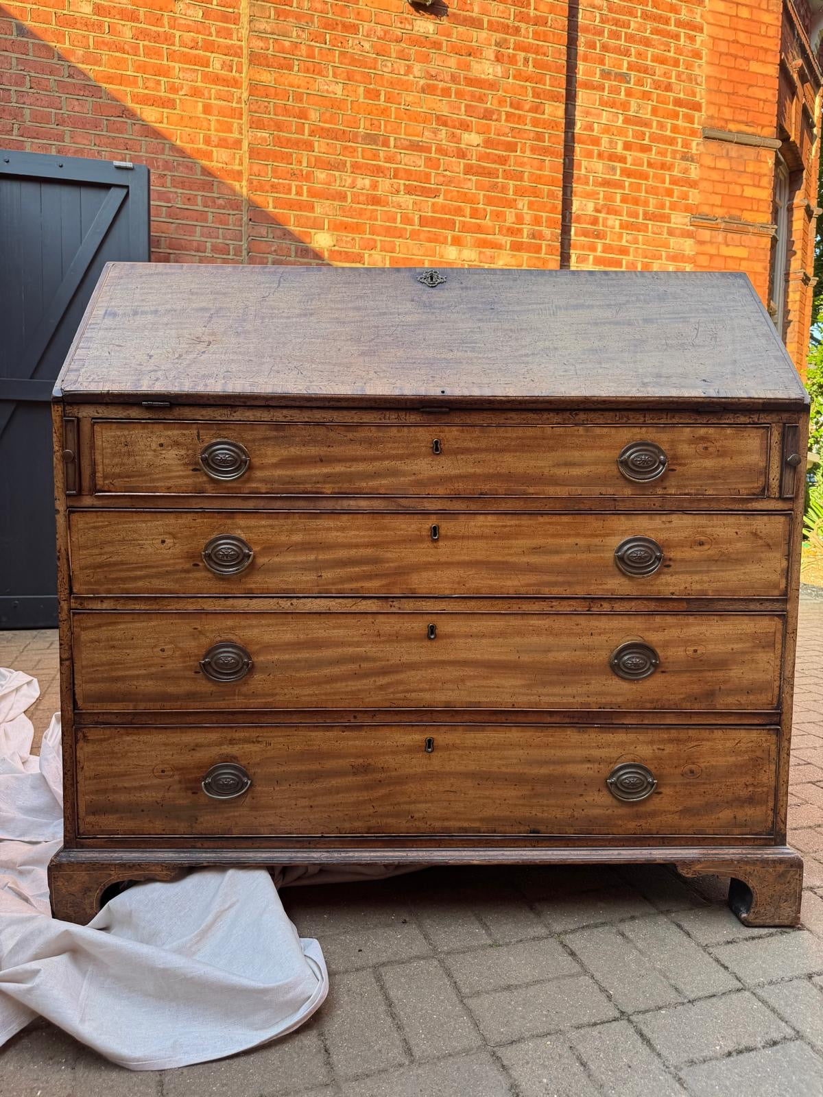 WRITING DESK