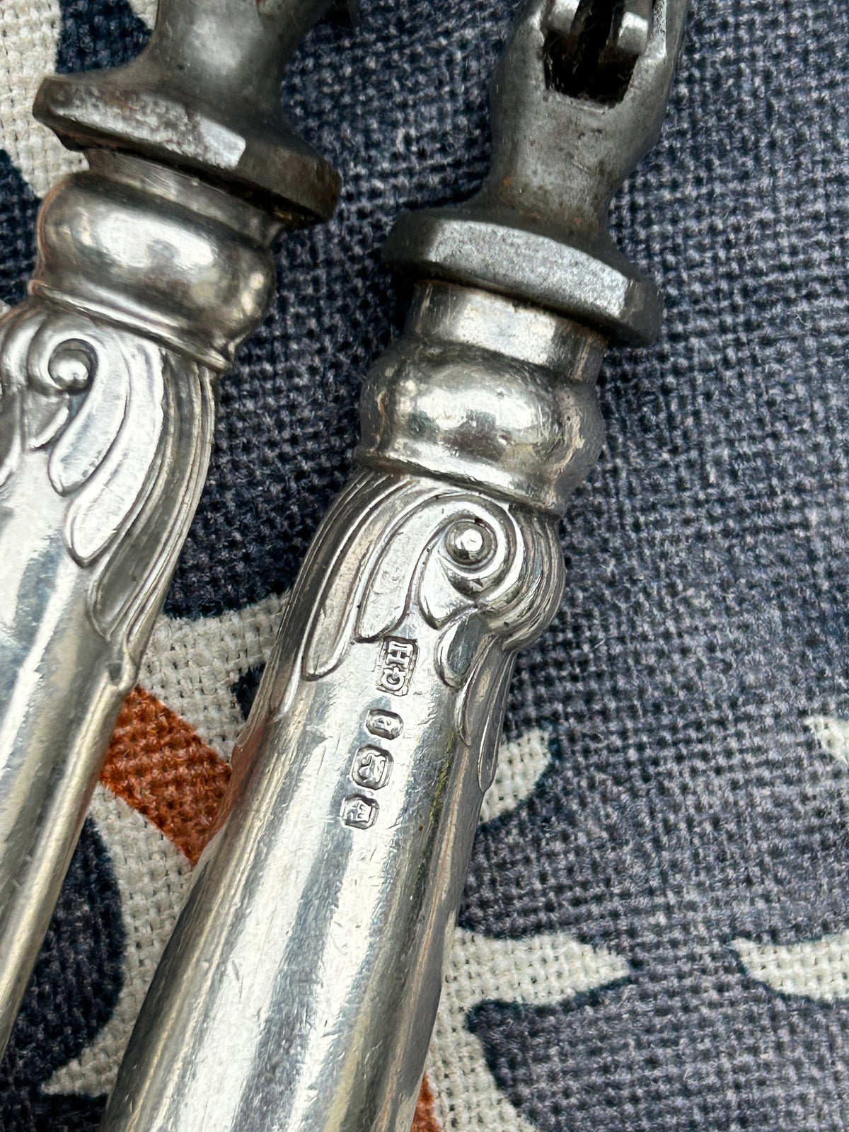 SILVER CARVING SET