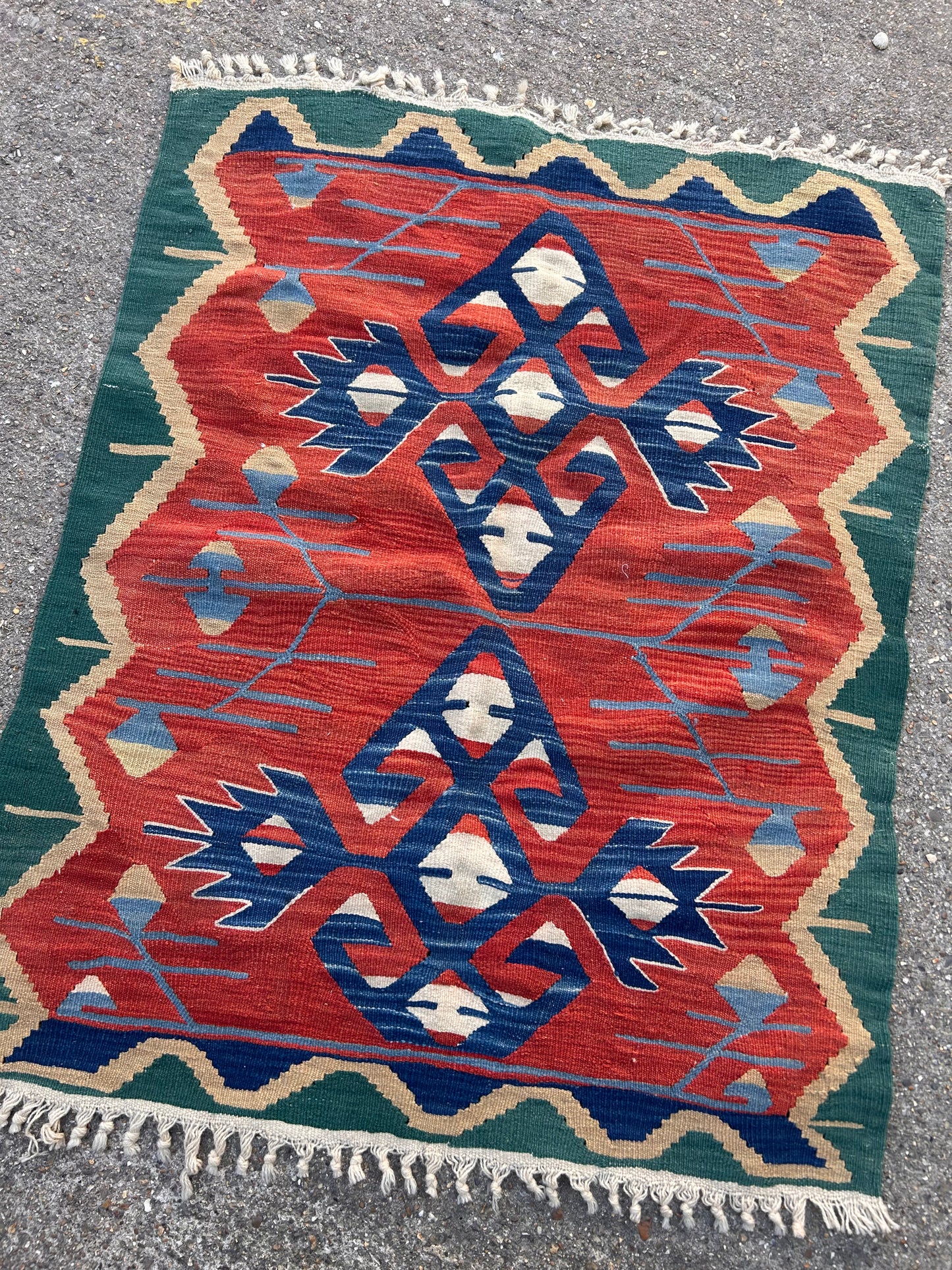 KILIM RUG