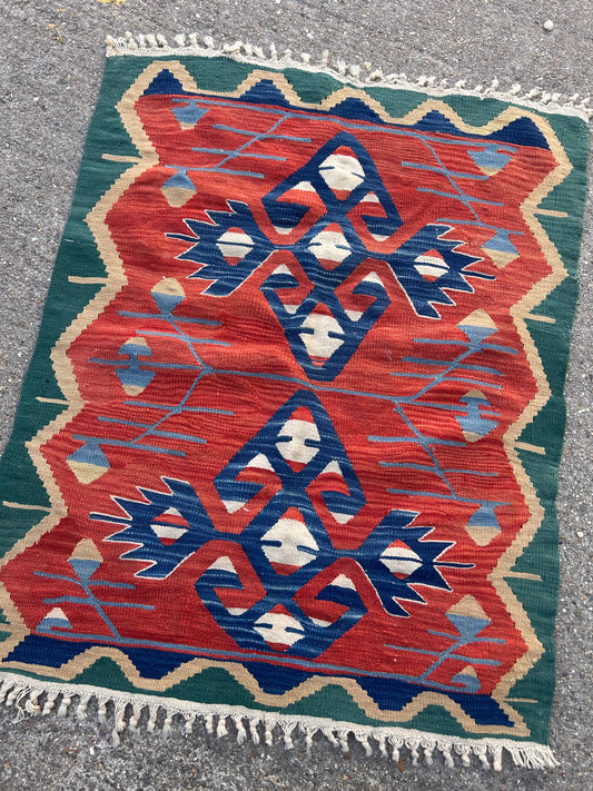 KILIM RUG