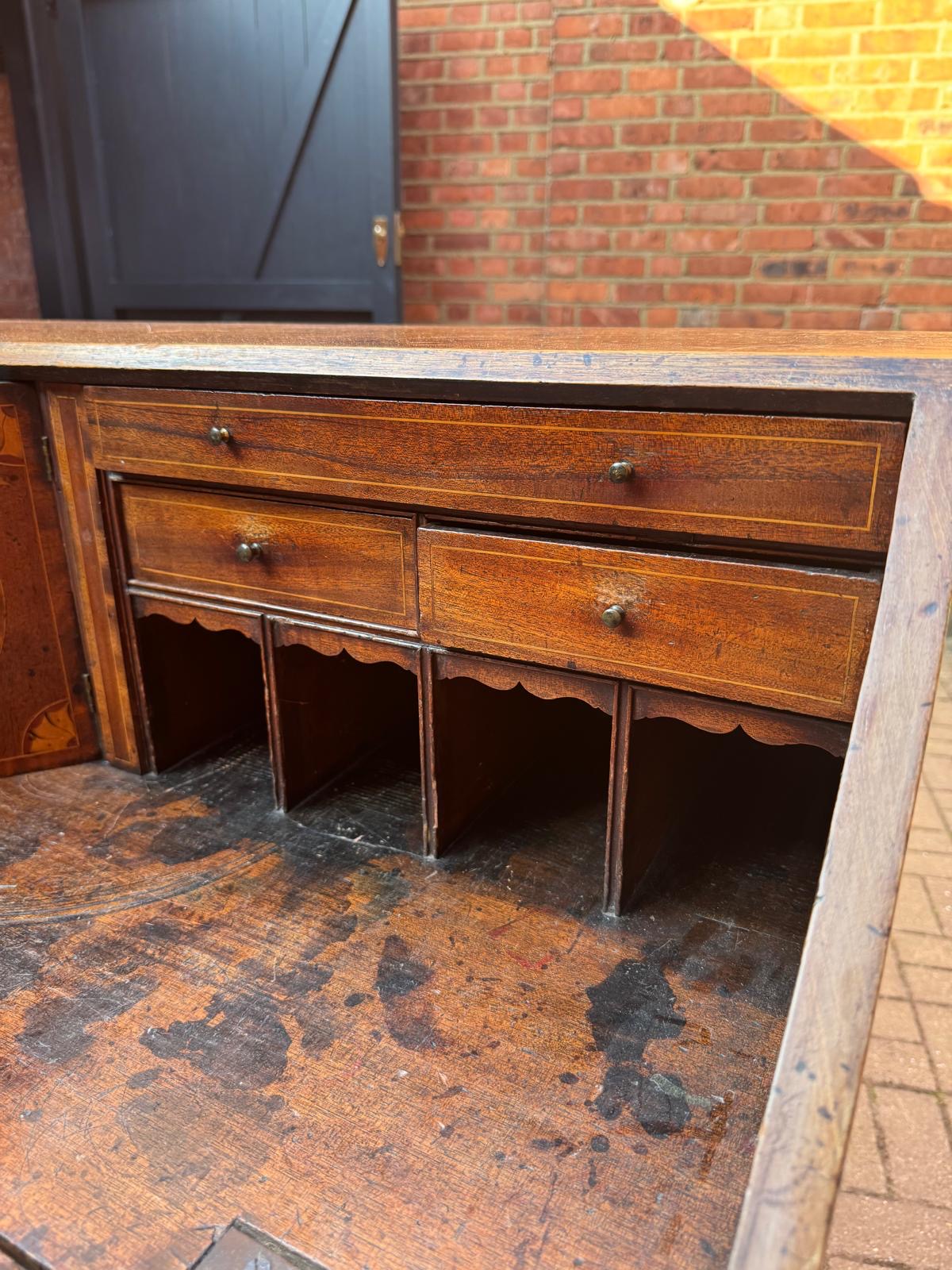 WRITING DESK
