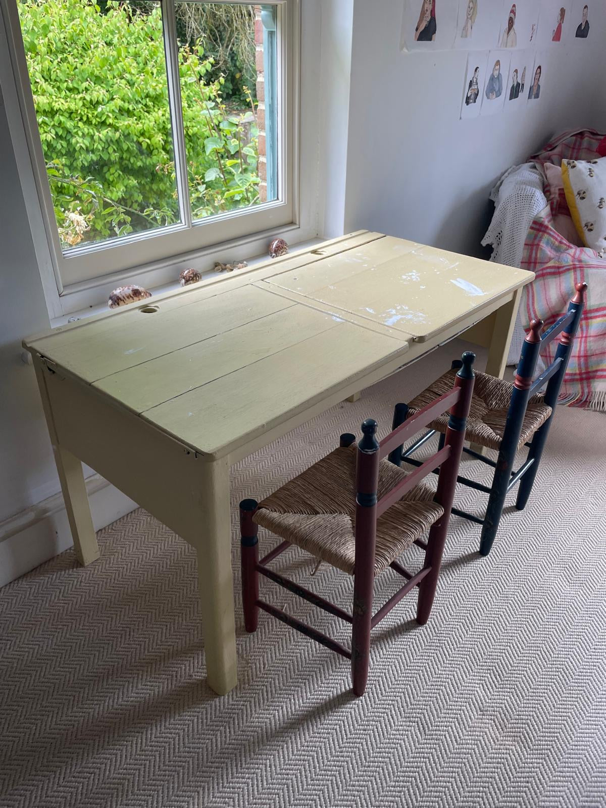 CHILDREN’S TWIN DESK