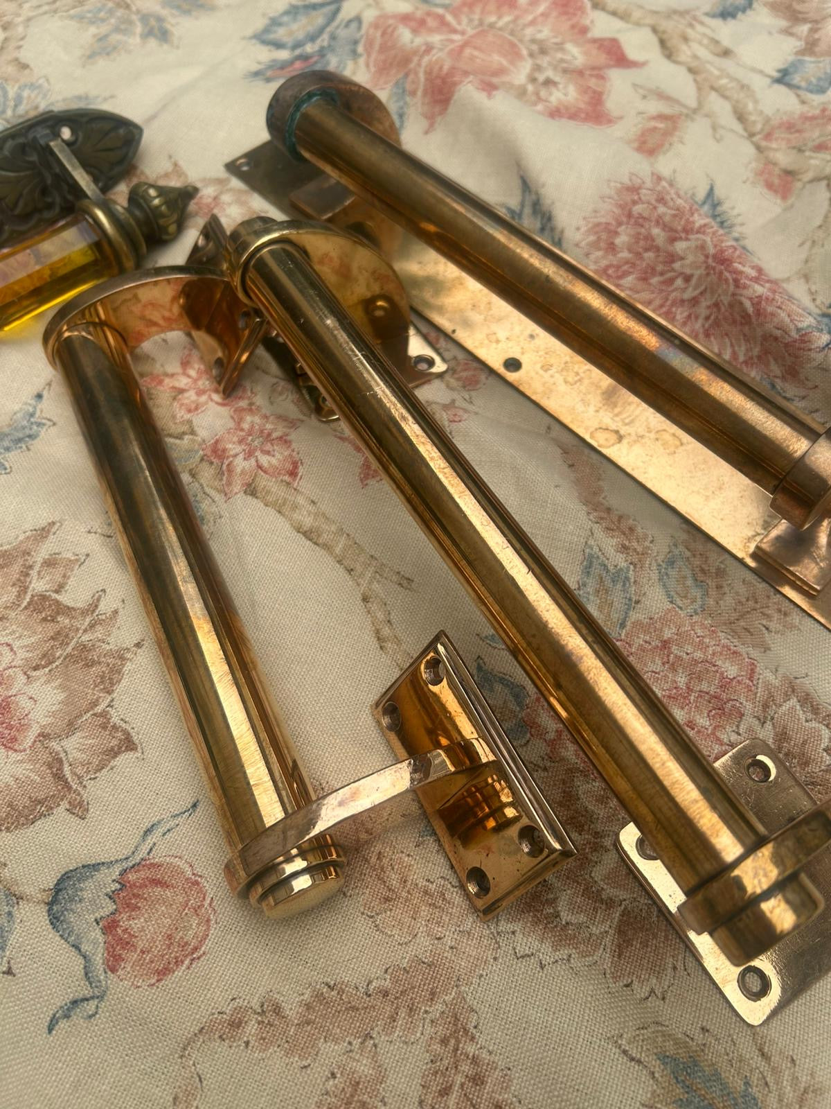 DOOR HANDLES