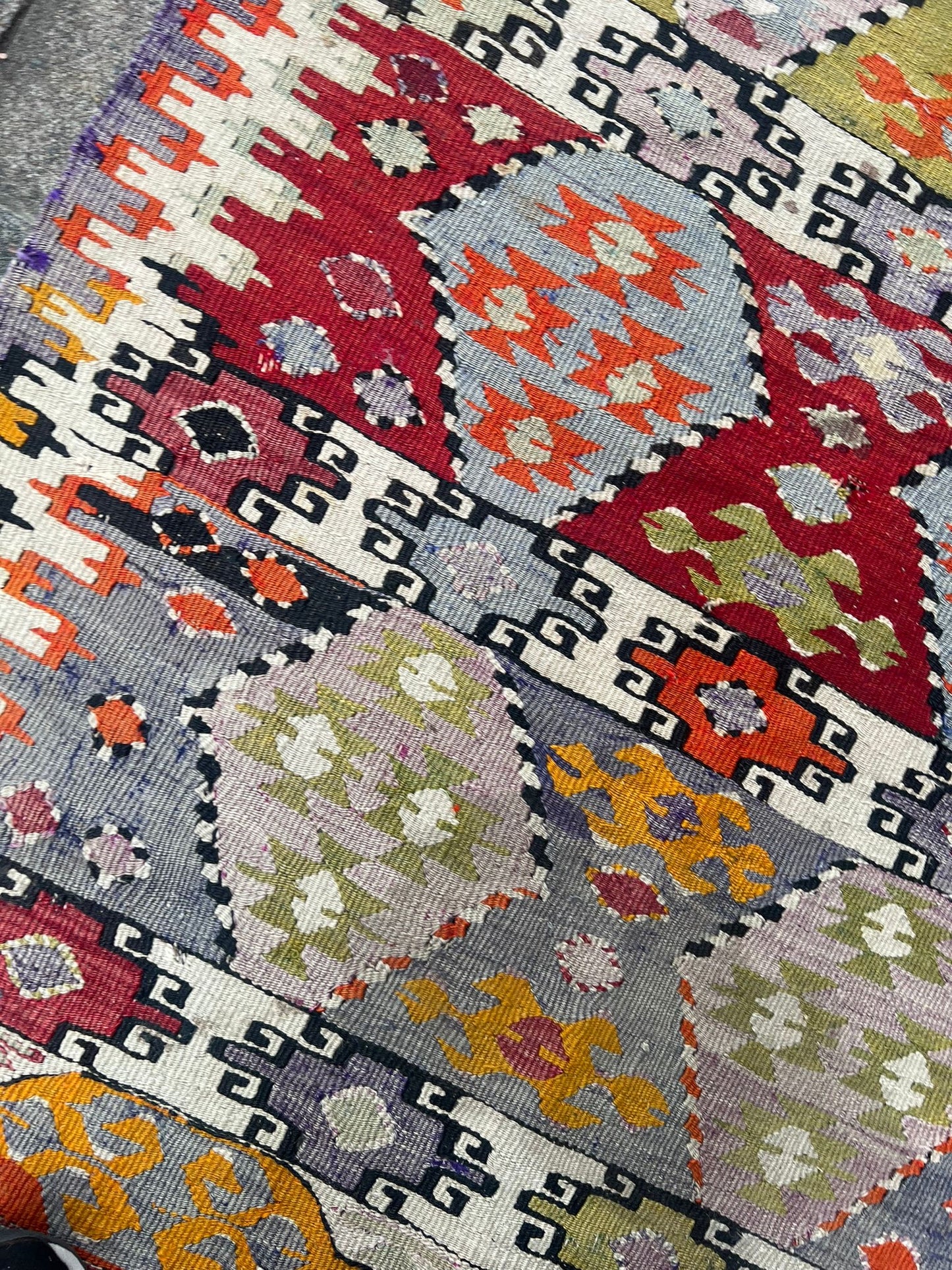 ANTIQUE KILIM