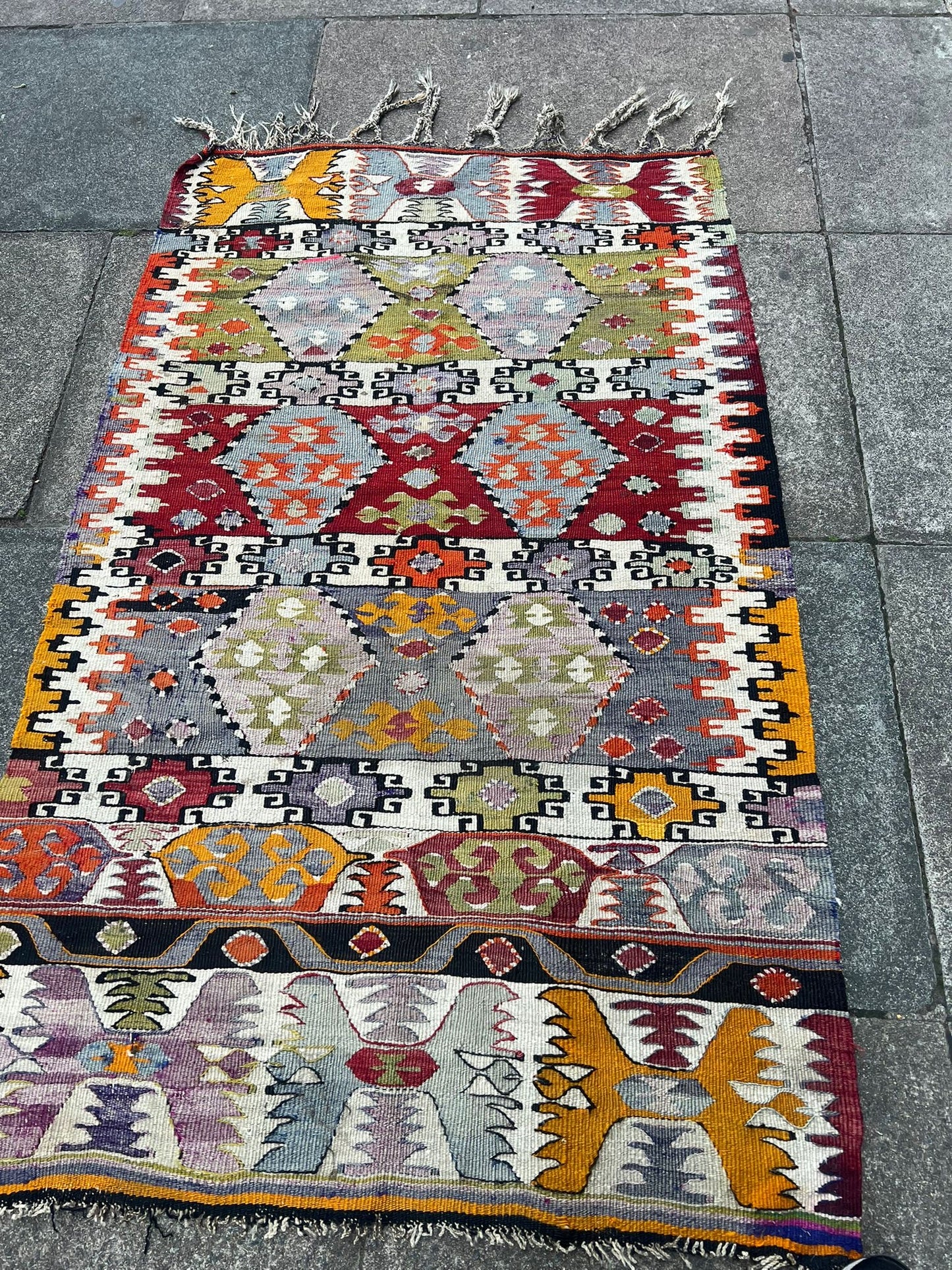 ANTIQUE KILIM