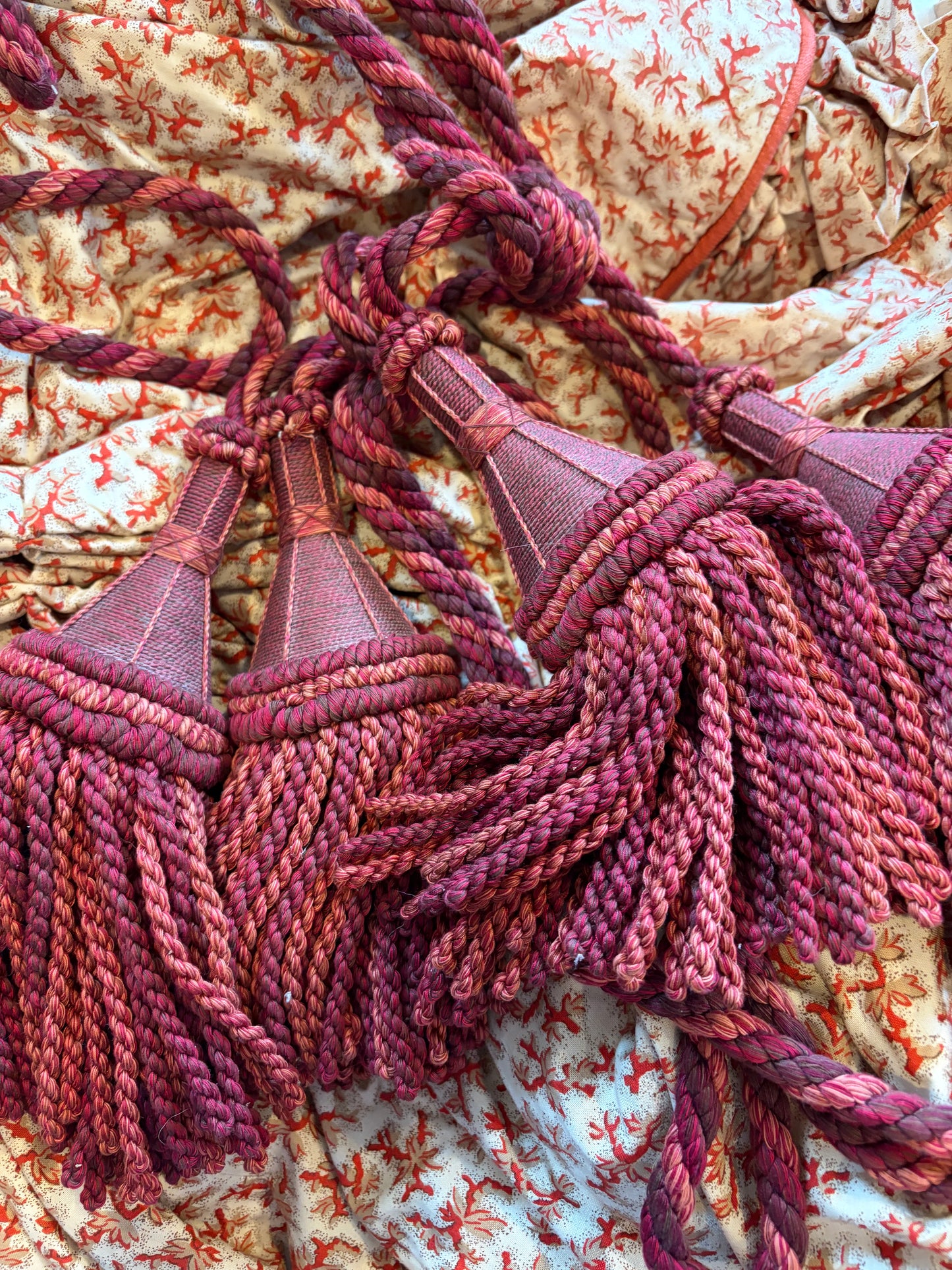 CURTAIN TIE BACKS