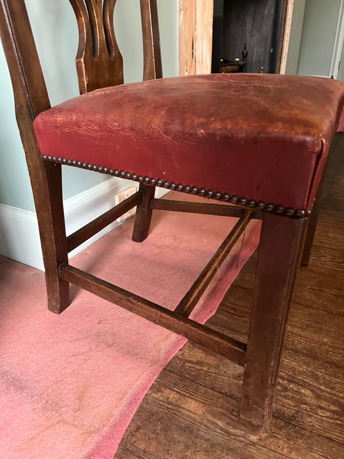 SET OF 10 CHAIRS