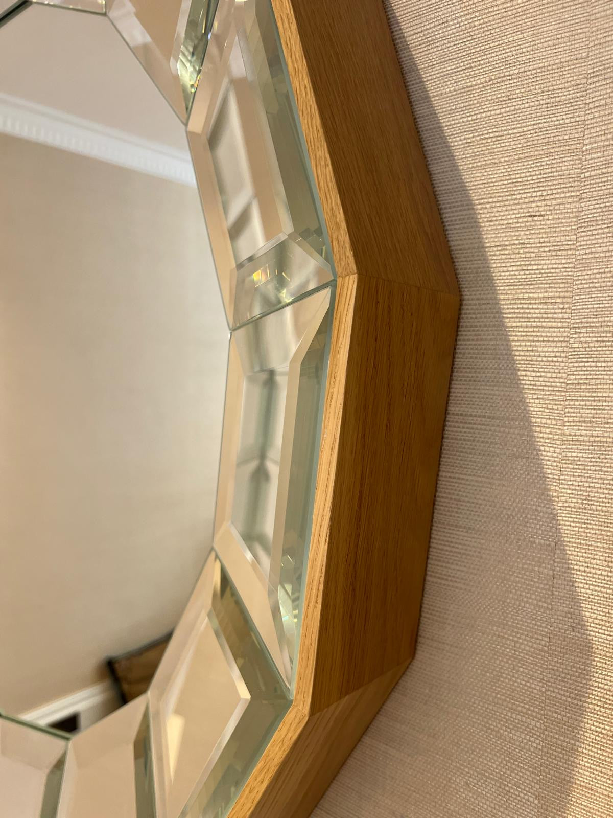 CIRCULAR MIRROR