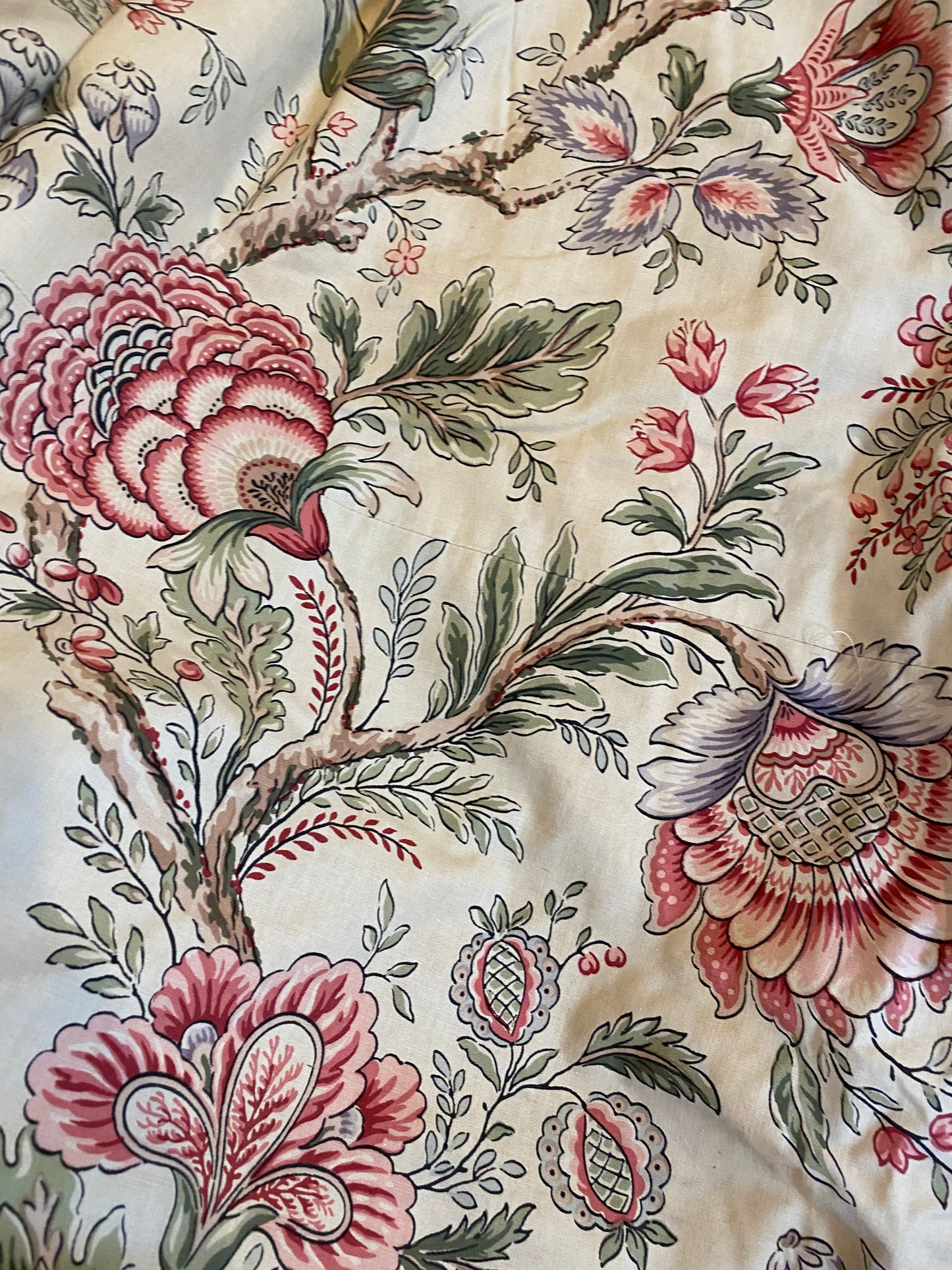 BOUSSAC CURTAINS AND PELMET