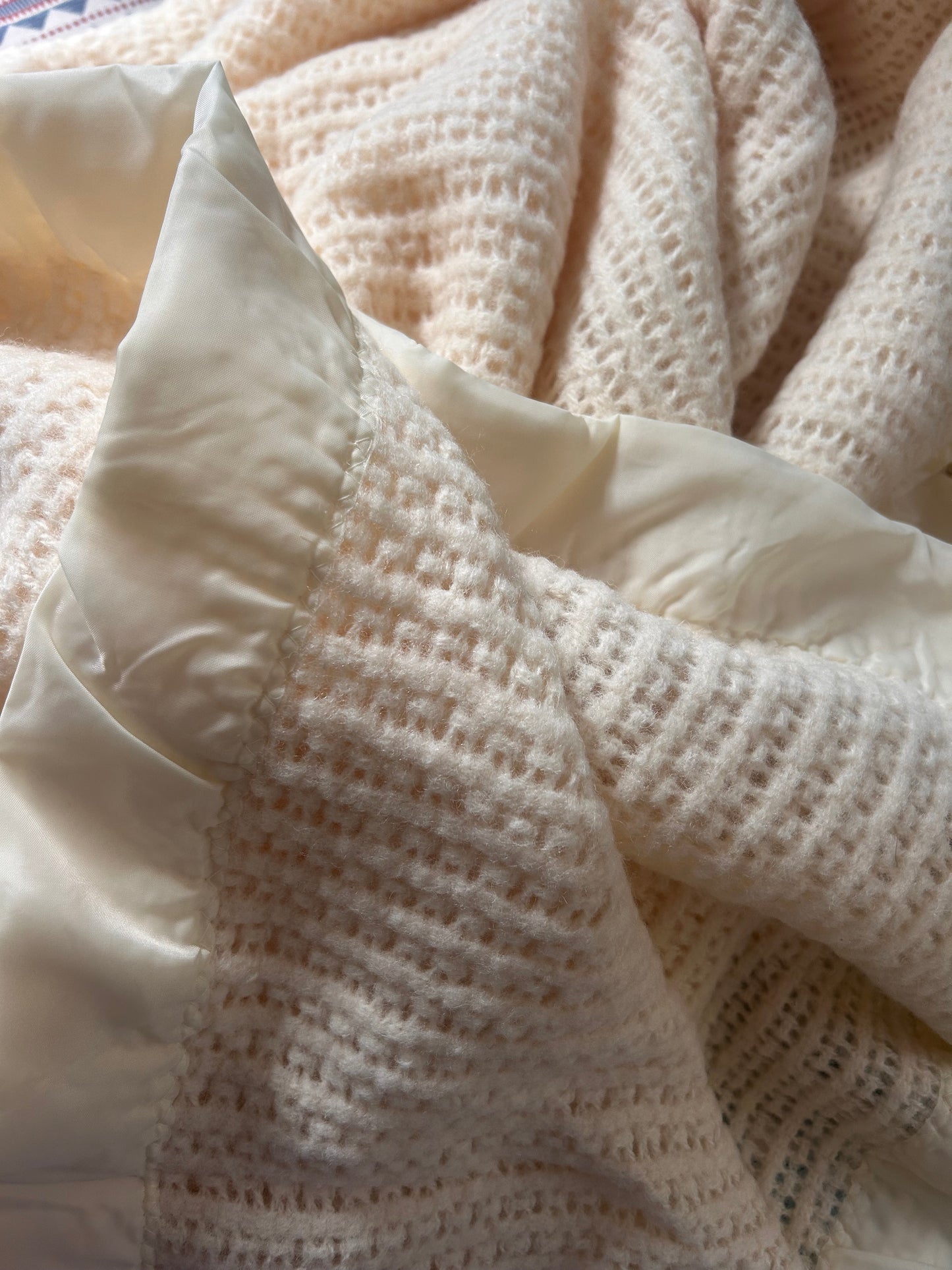 WOOL CELLULAR BLANKETS