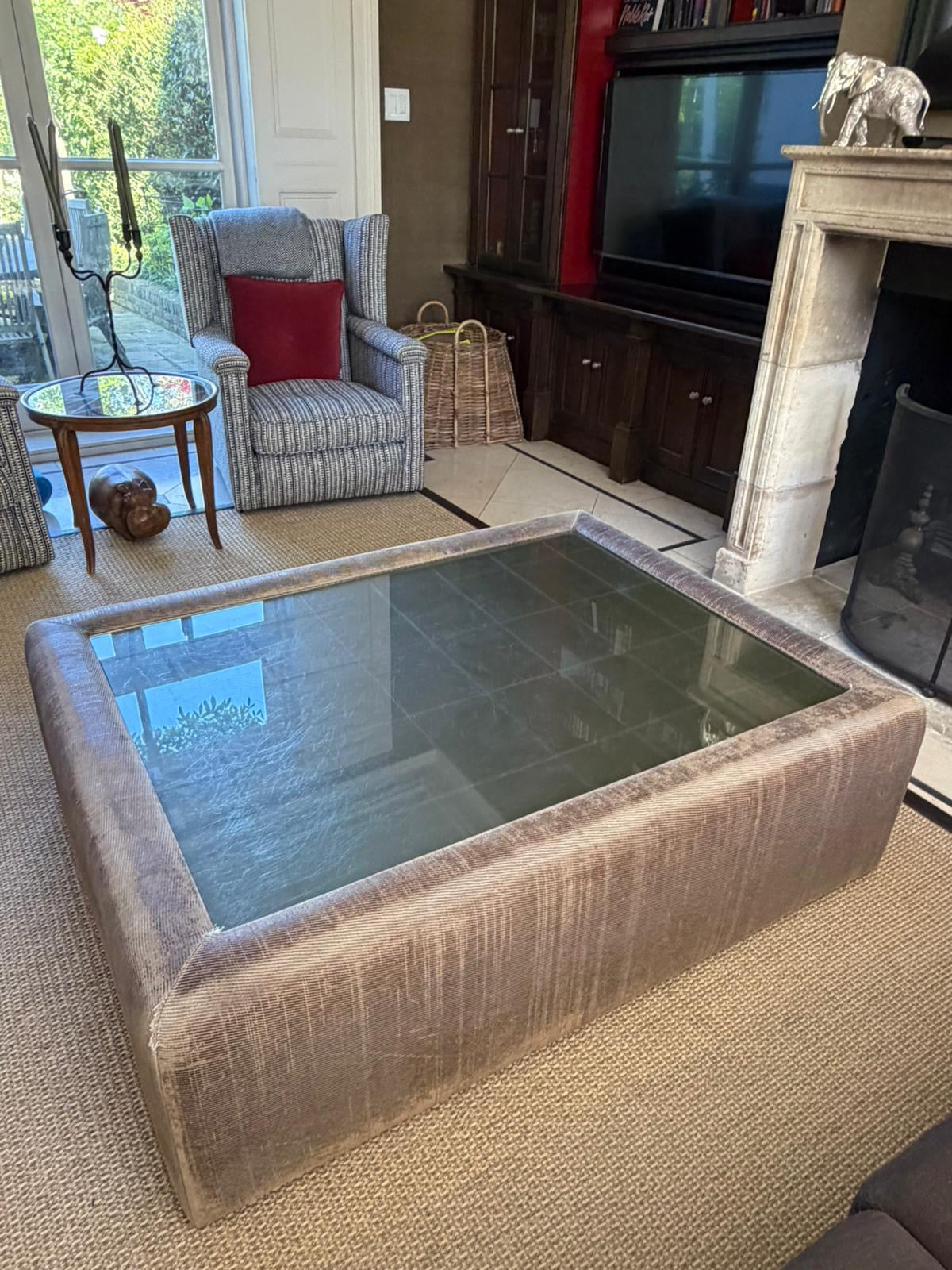 COFFEE TABLE