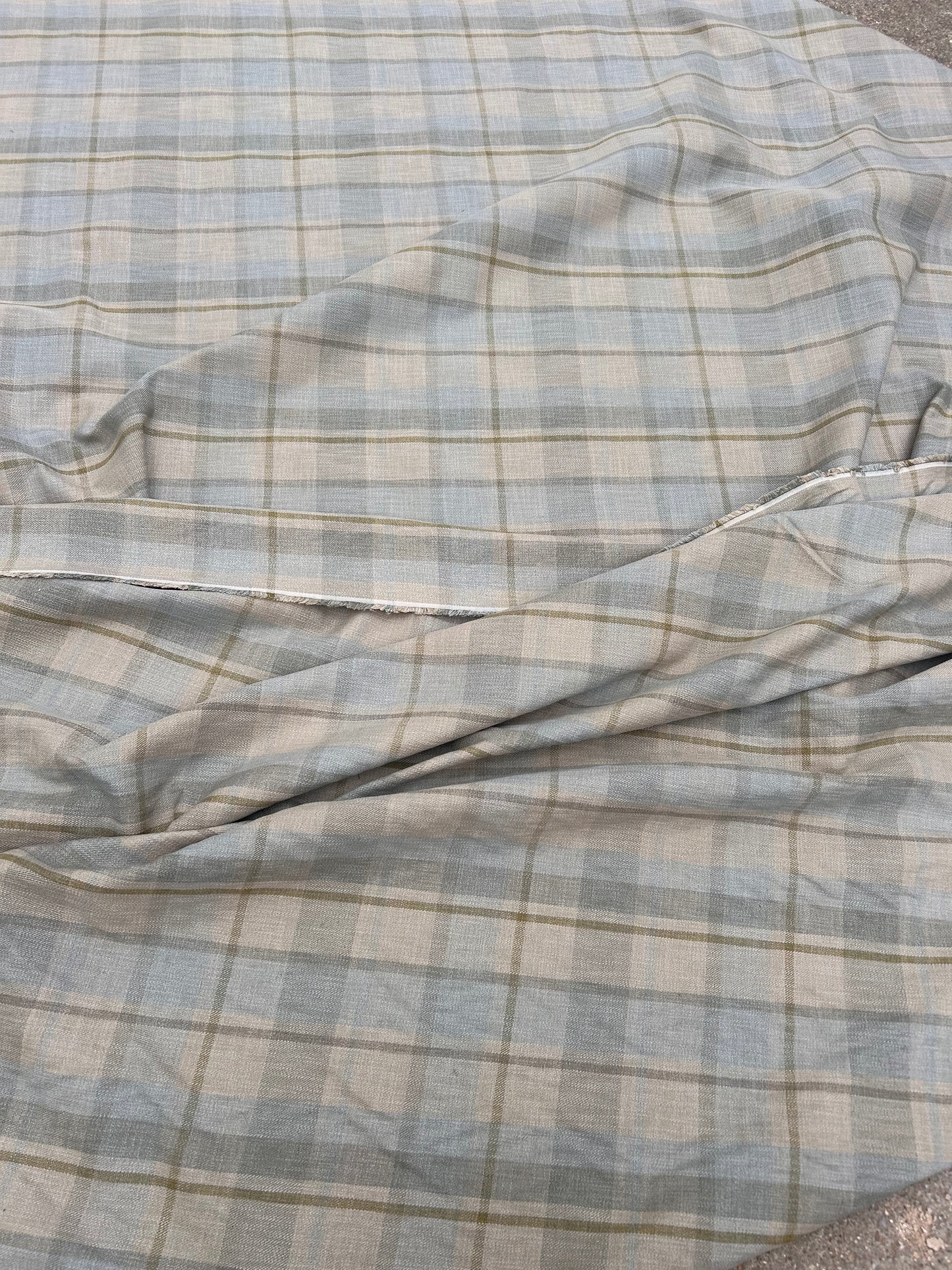 CHECKED LINEN