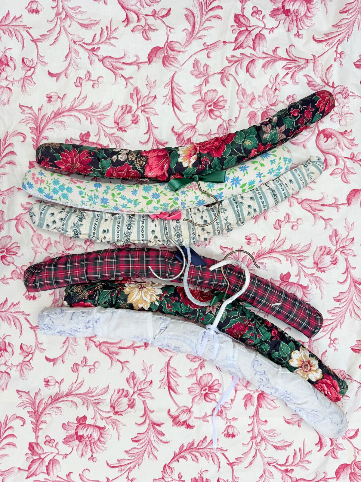 PADDED HANGERS