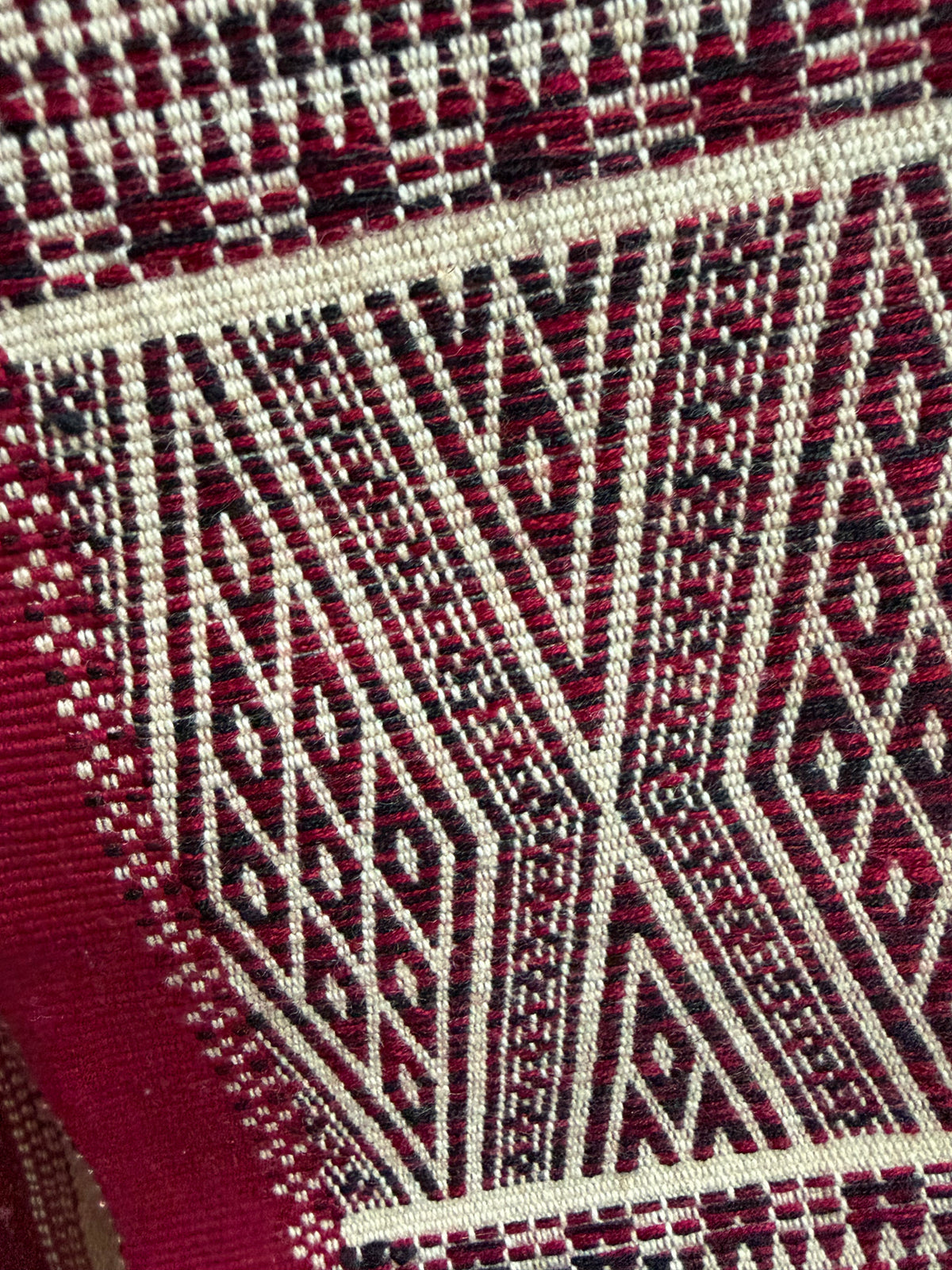 TABLE RUNNER