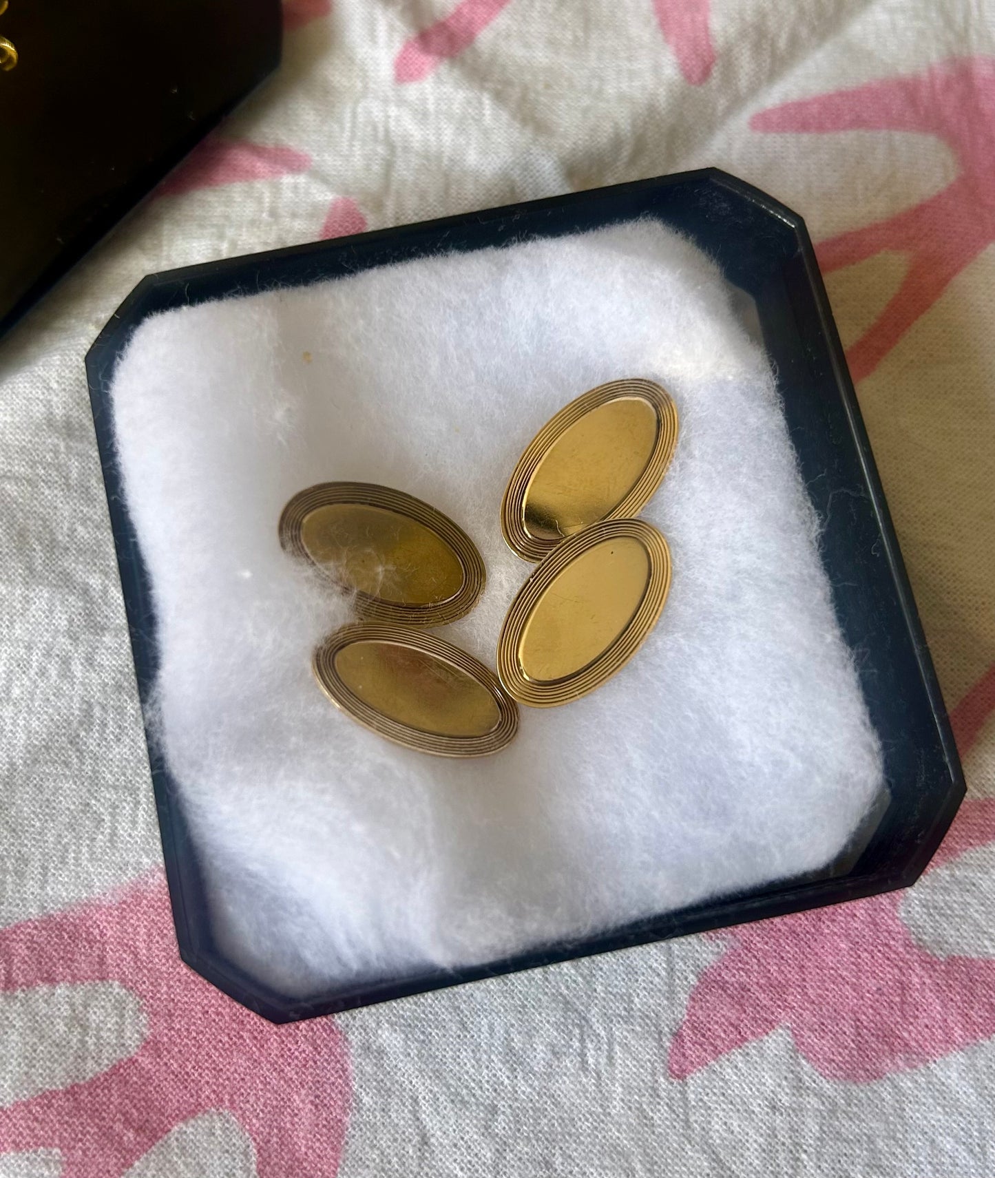 CUFFLINKS