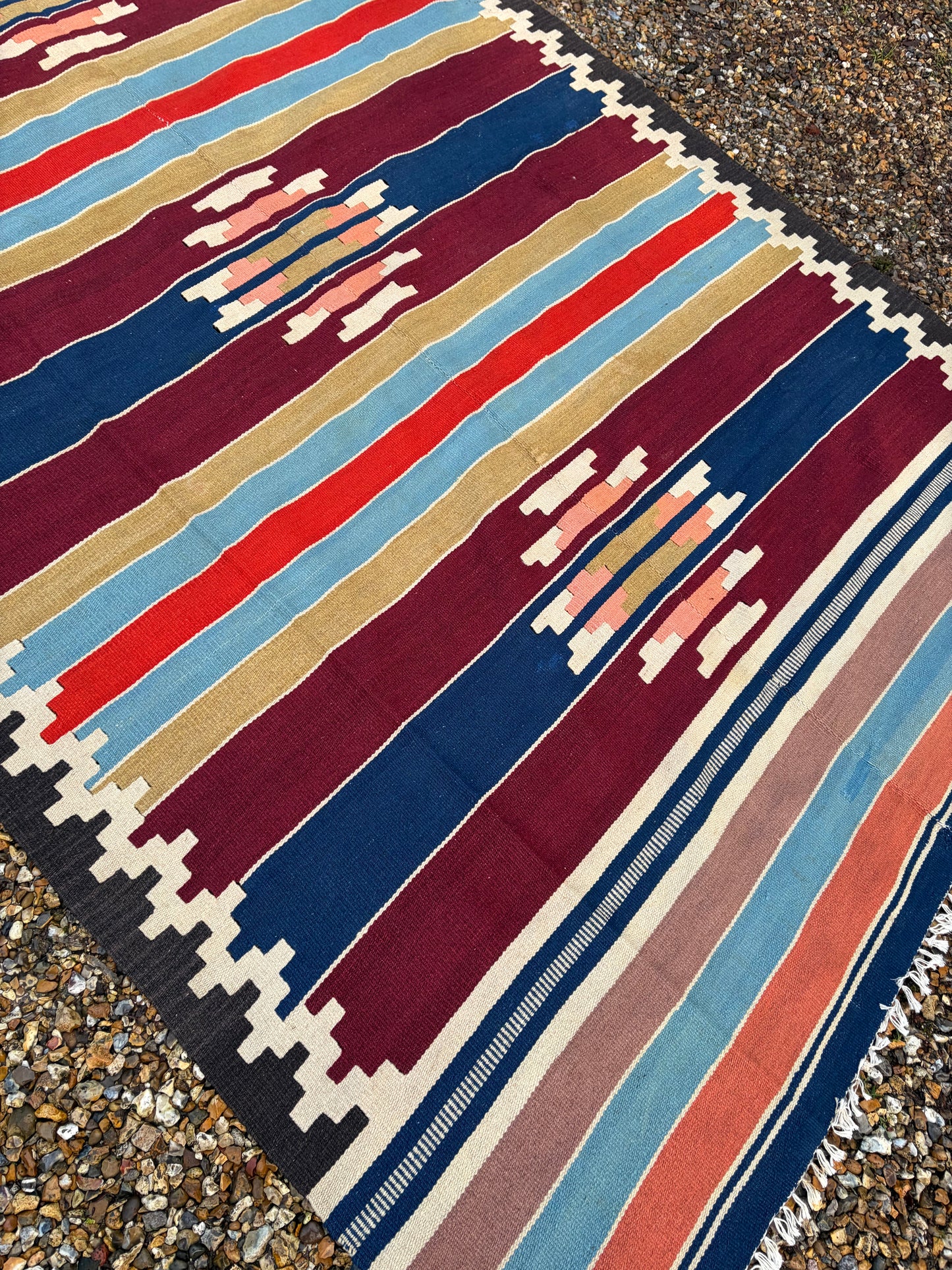 LARGE KILIM