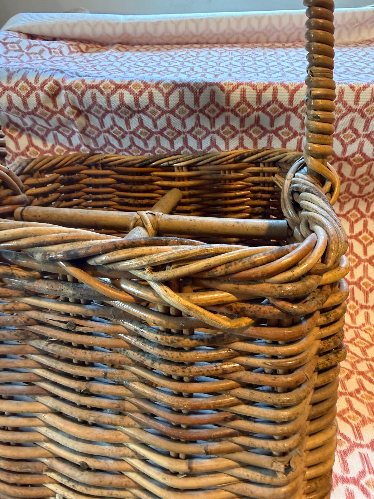 BOTTLE BASKET