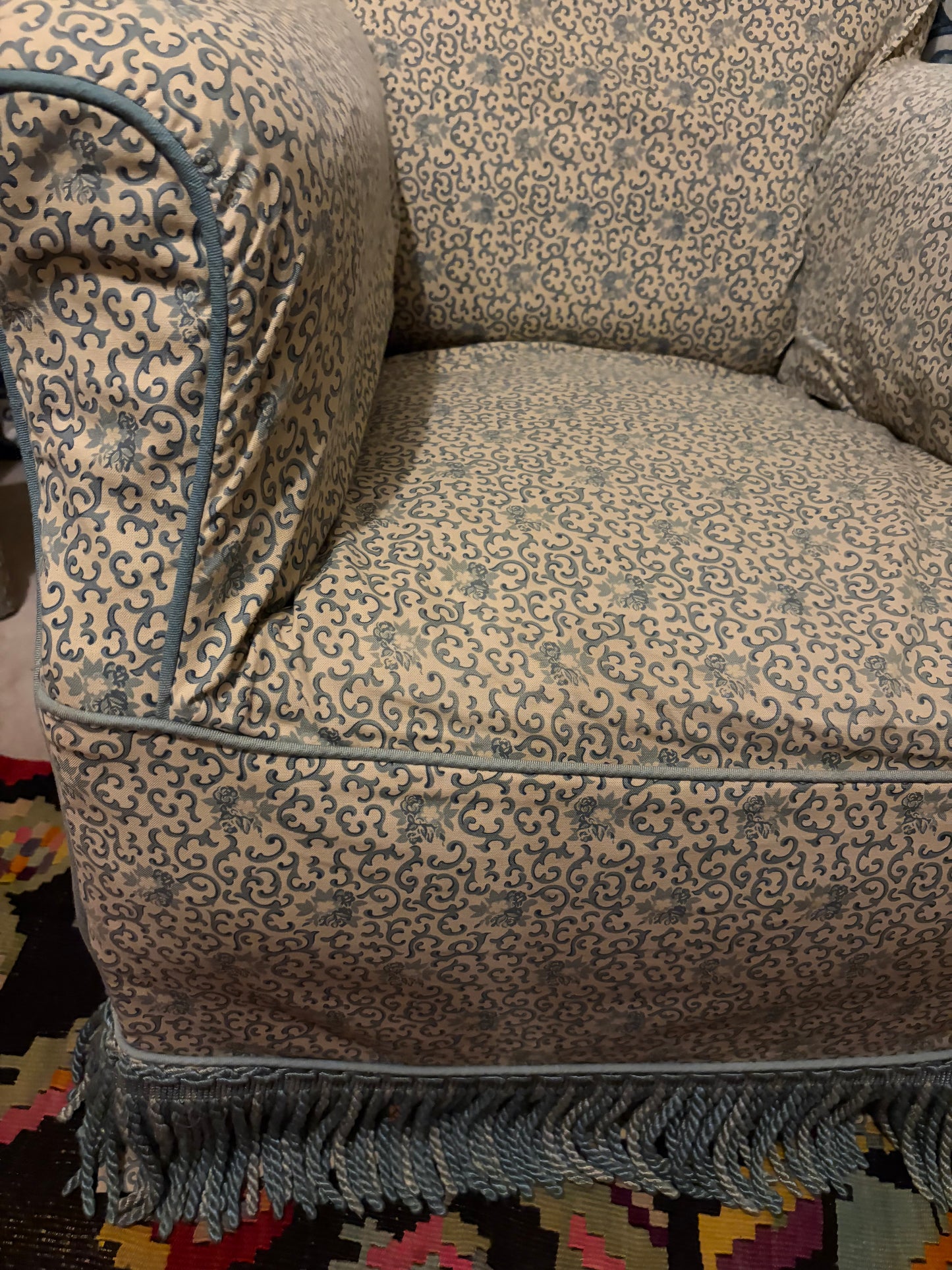 ARM CHAIR