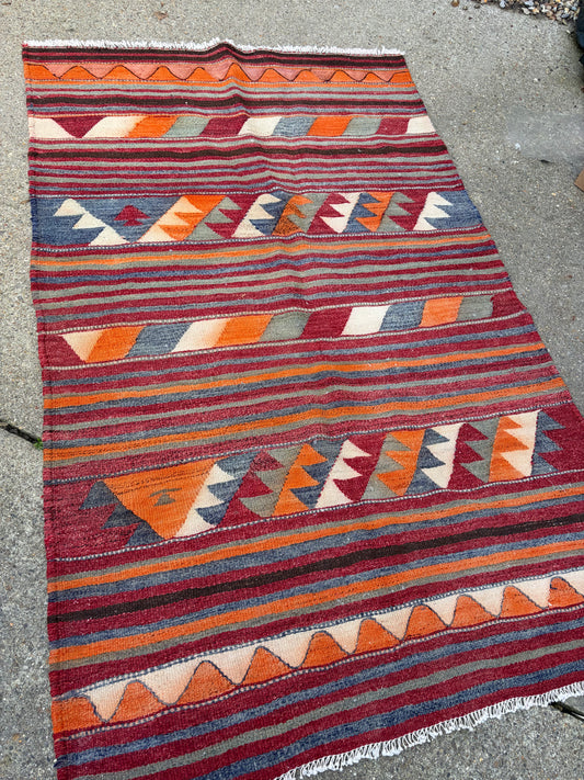 KILIM RUG